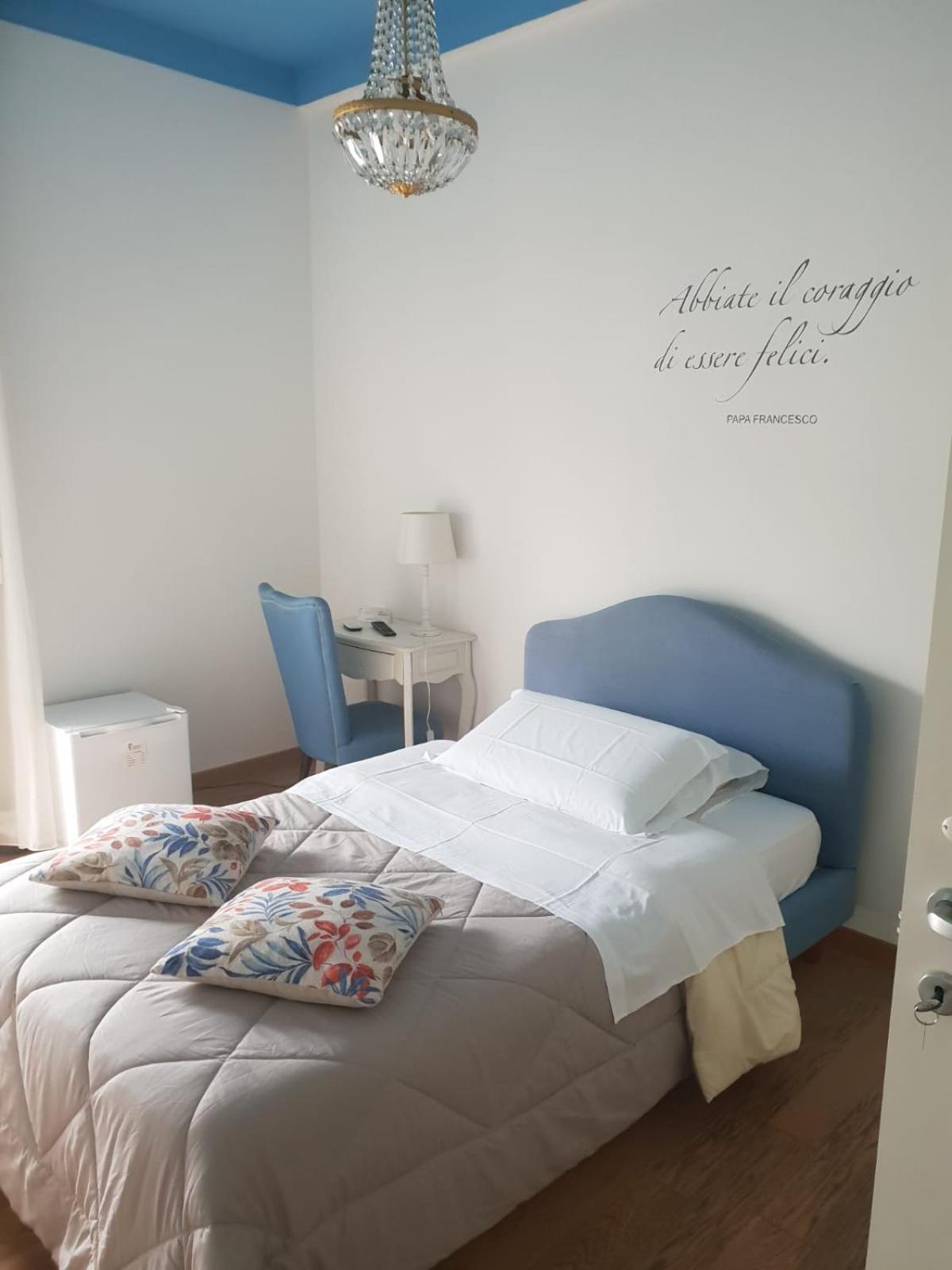 Single Room with Balcony photo 1