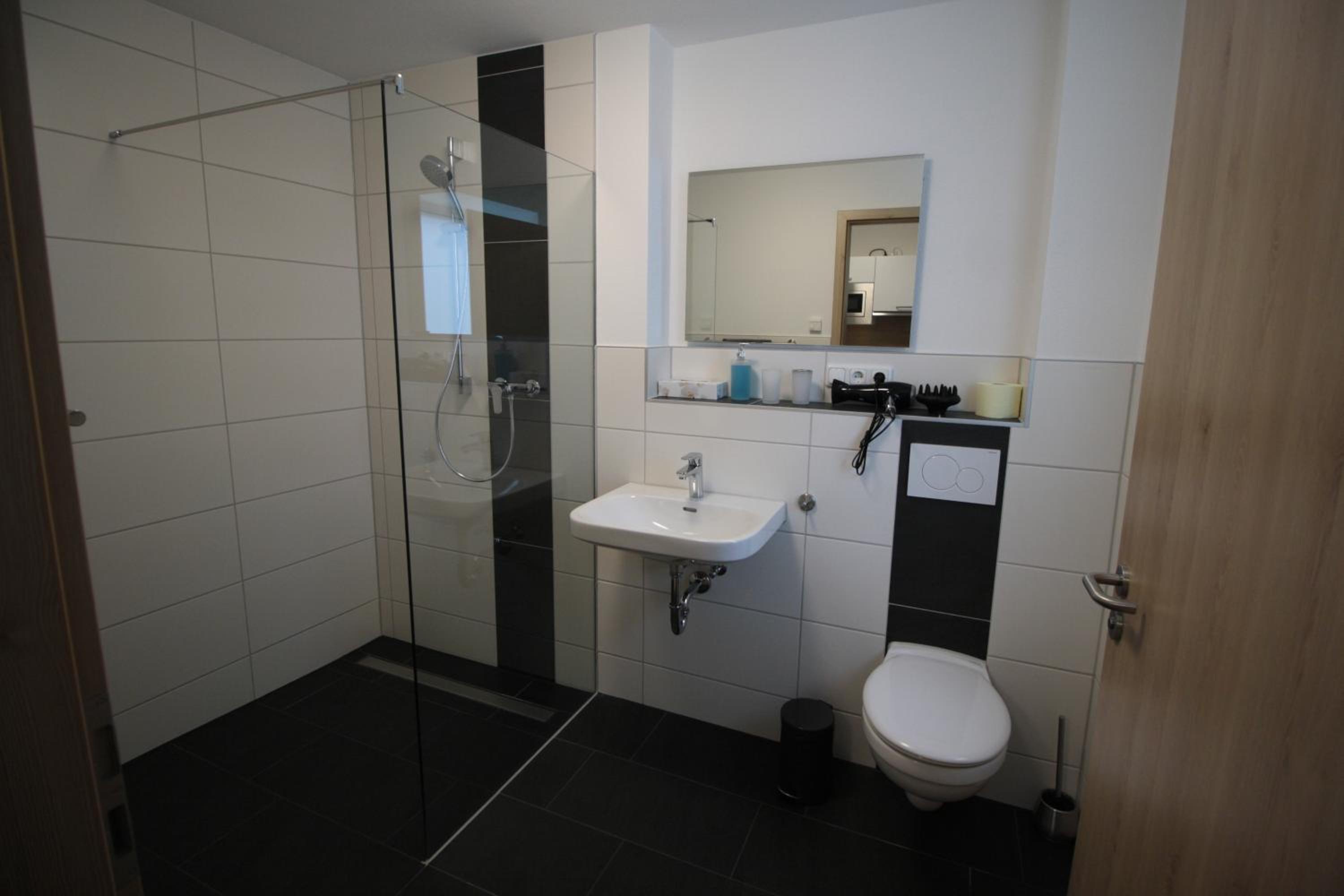 Large Single Room photo 2