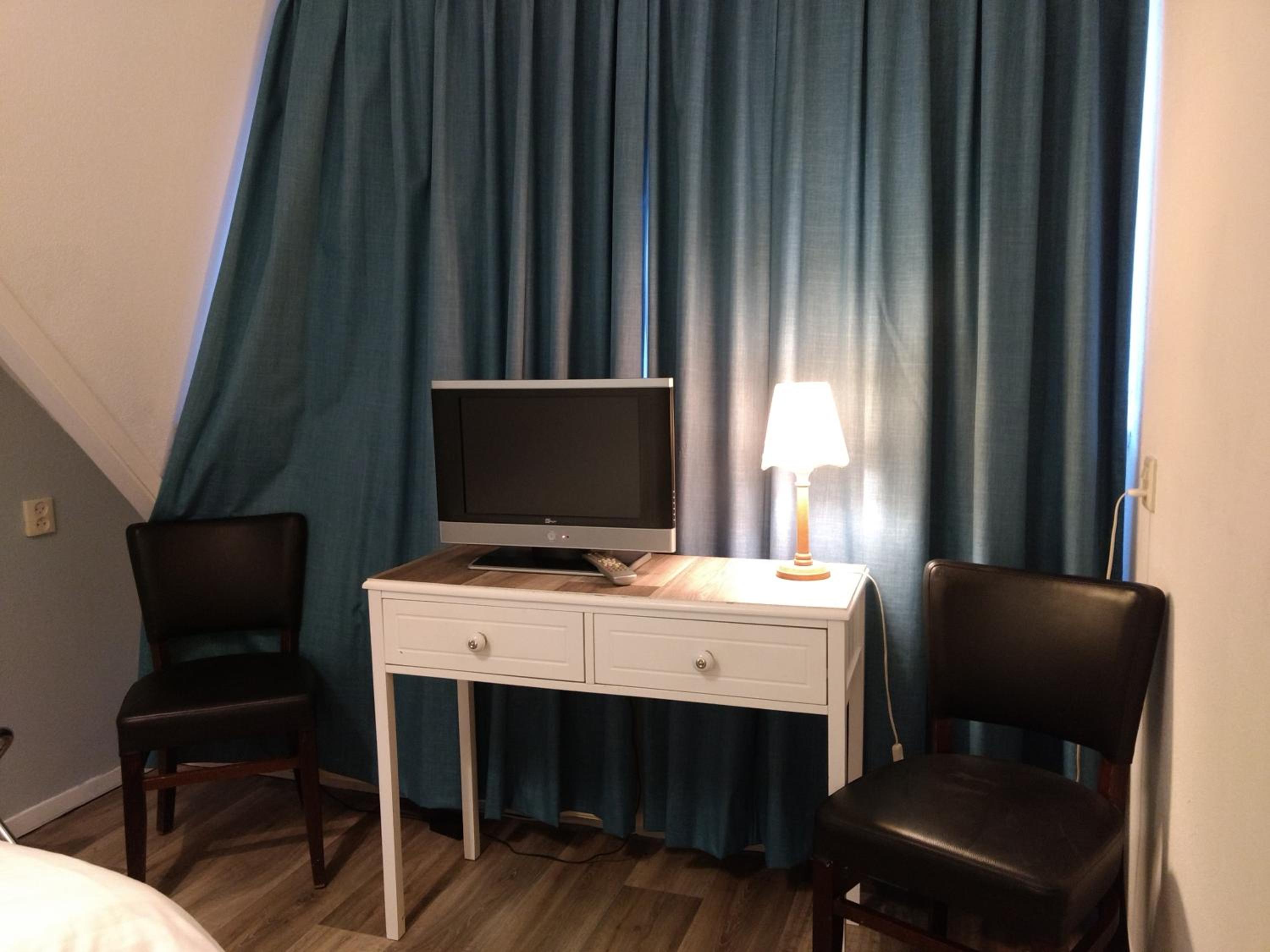 Budget Single Room photo 3