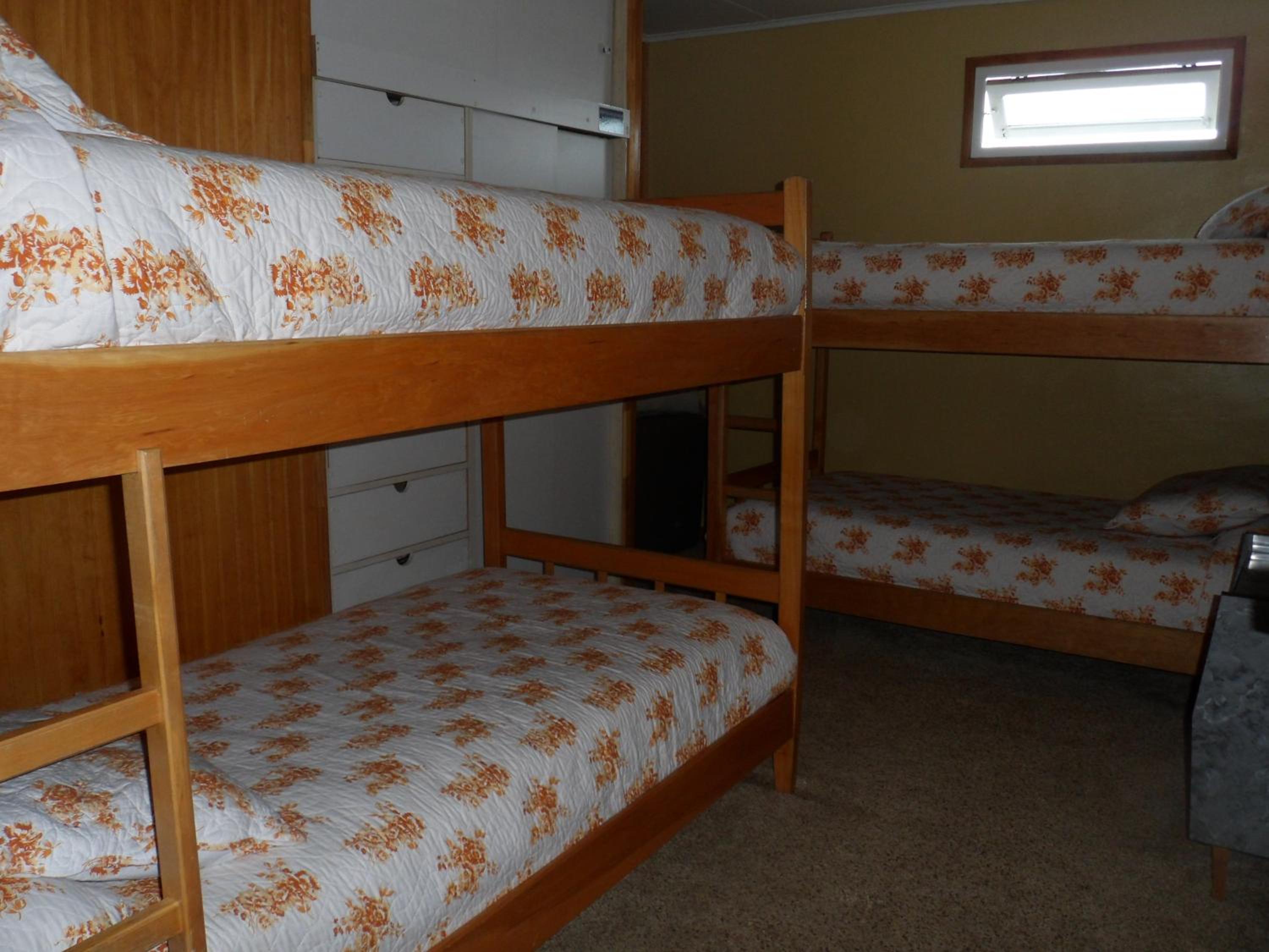 Mixed Dormitory Room photo 2