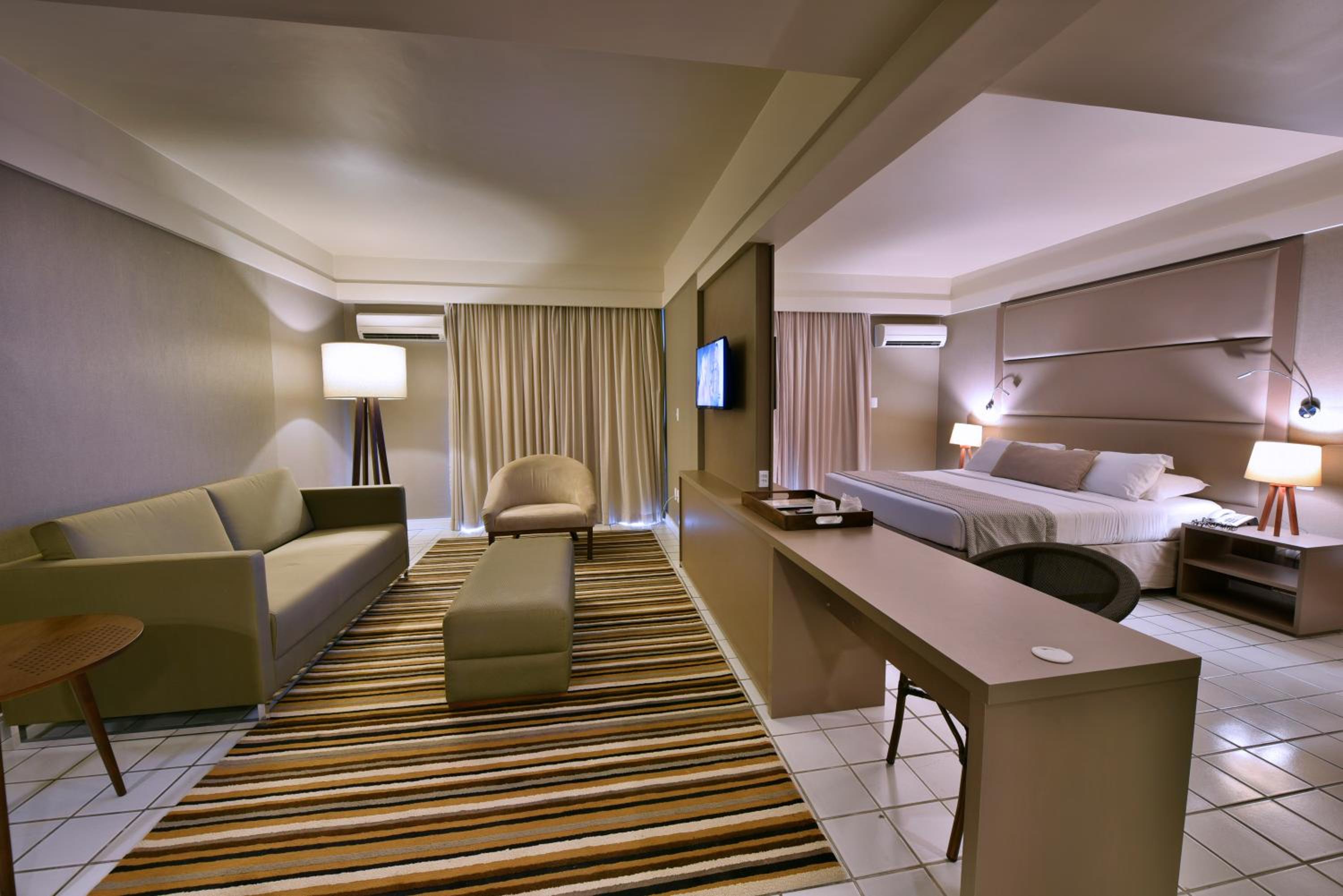 Premium Suite (2 Adults)