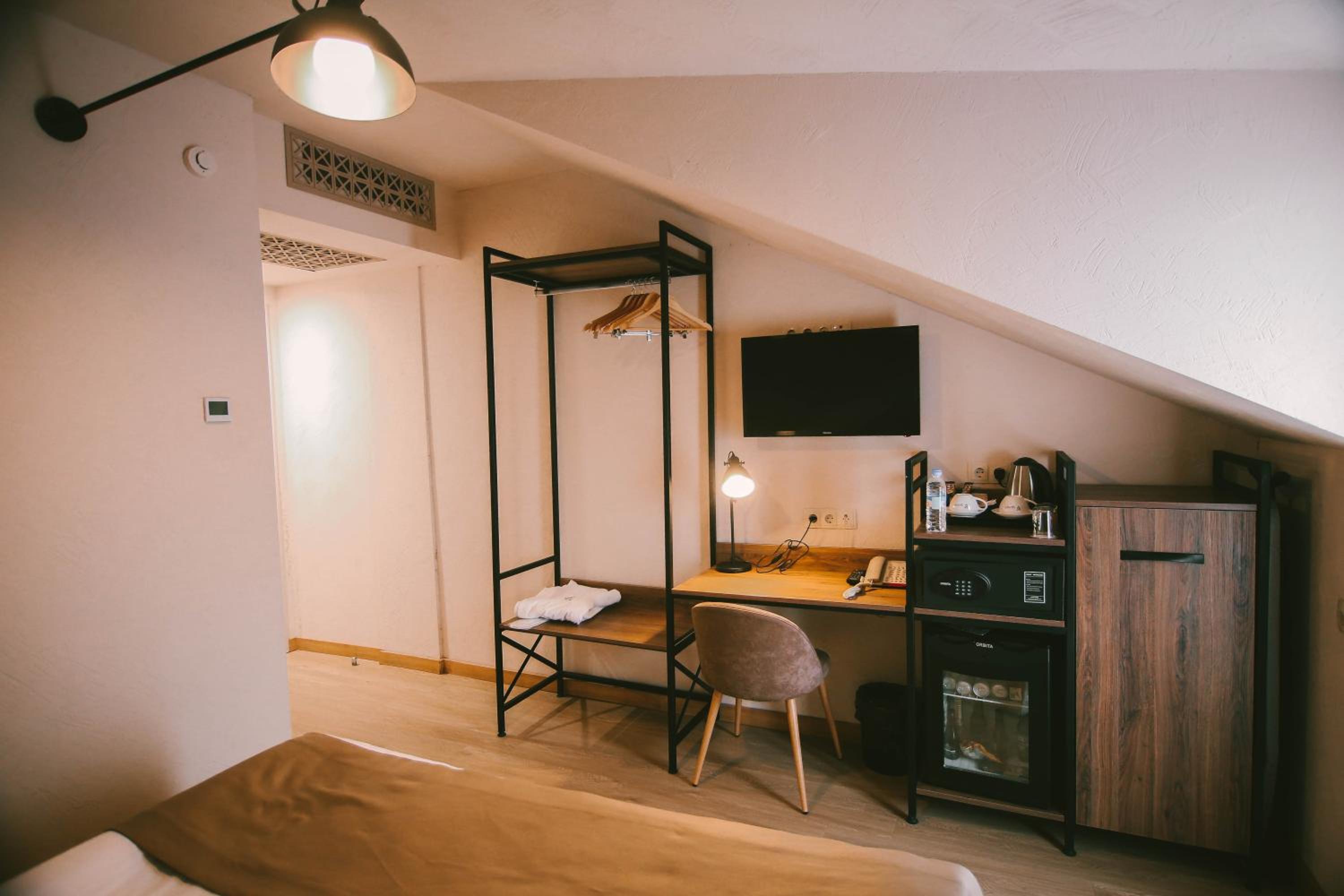 Double or Twin Room photo 3