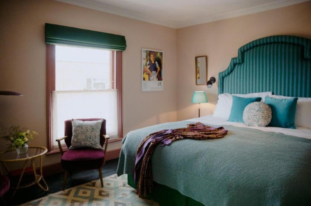 Large Double Room - Photo 2