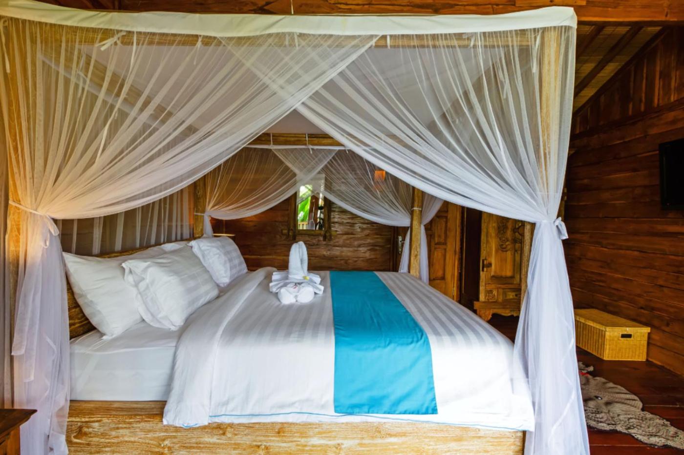 Bungalow - Beach Front - Photo 4