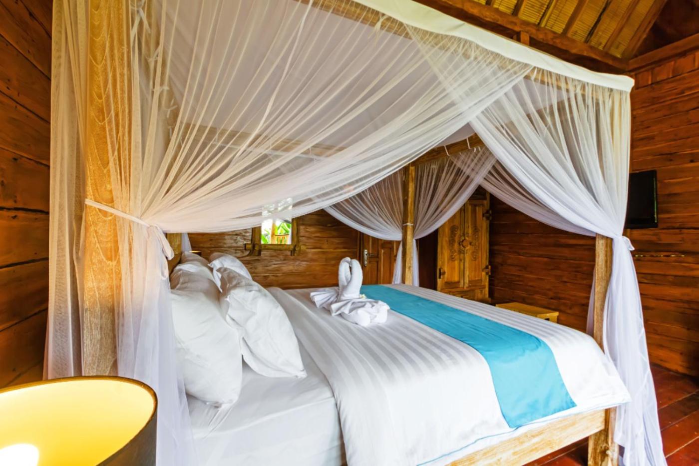 Bungalow - Beach Front - Photo 9
