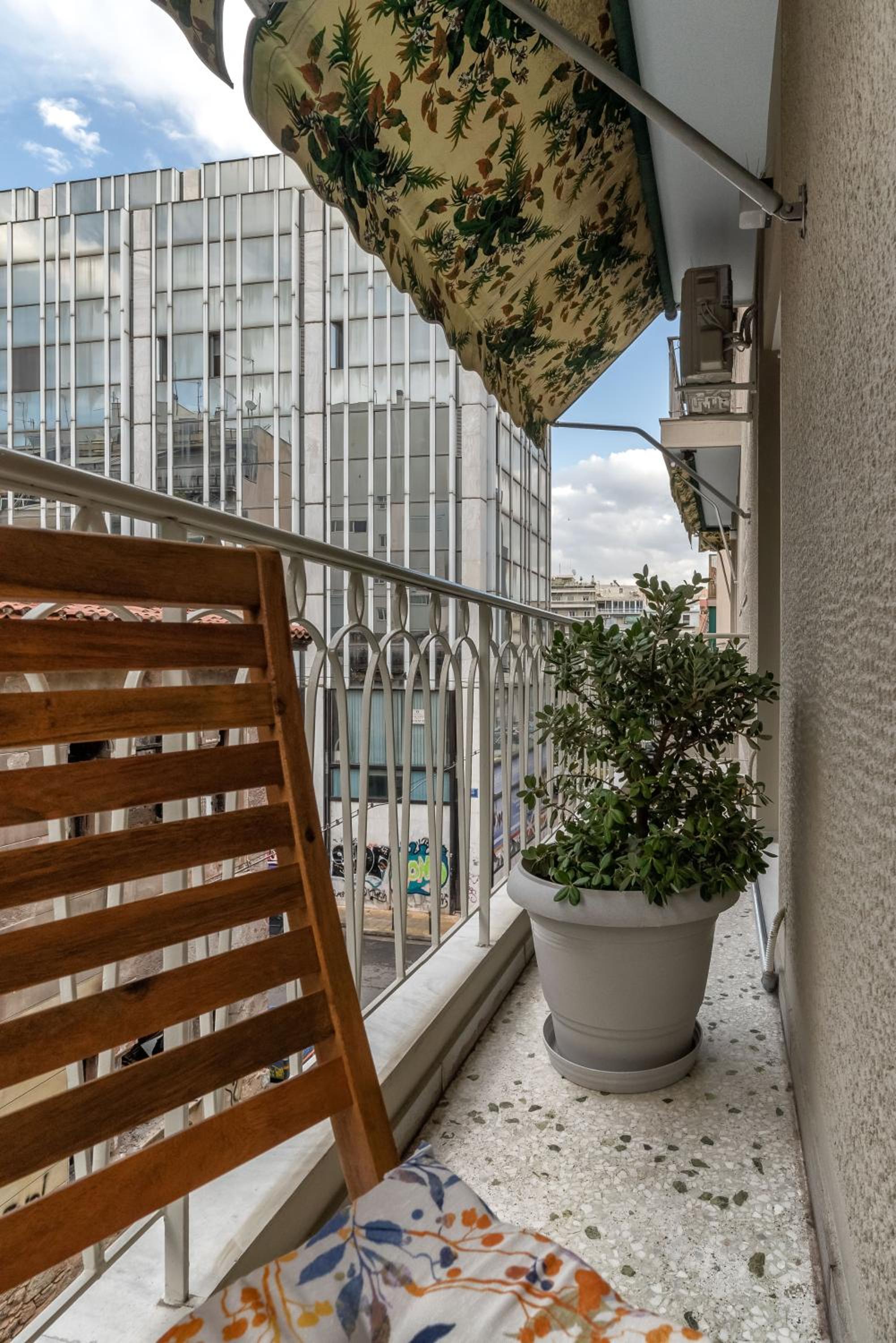 Apartment photo 2