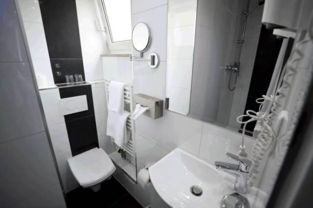 Double Room - Photo 3