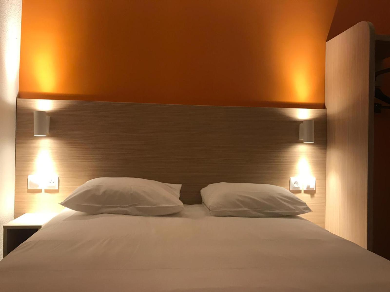Standard Double Room - Photo 6