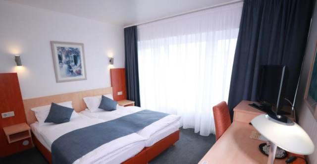 Double Room - Photo 2