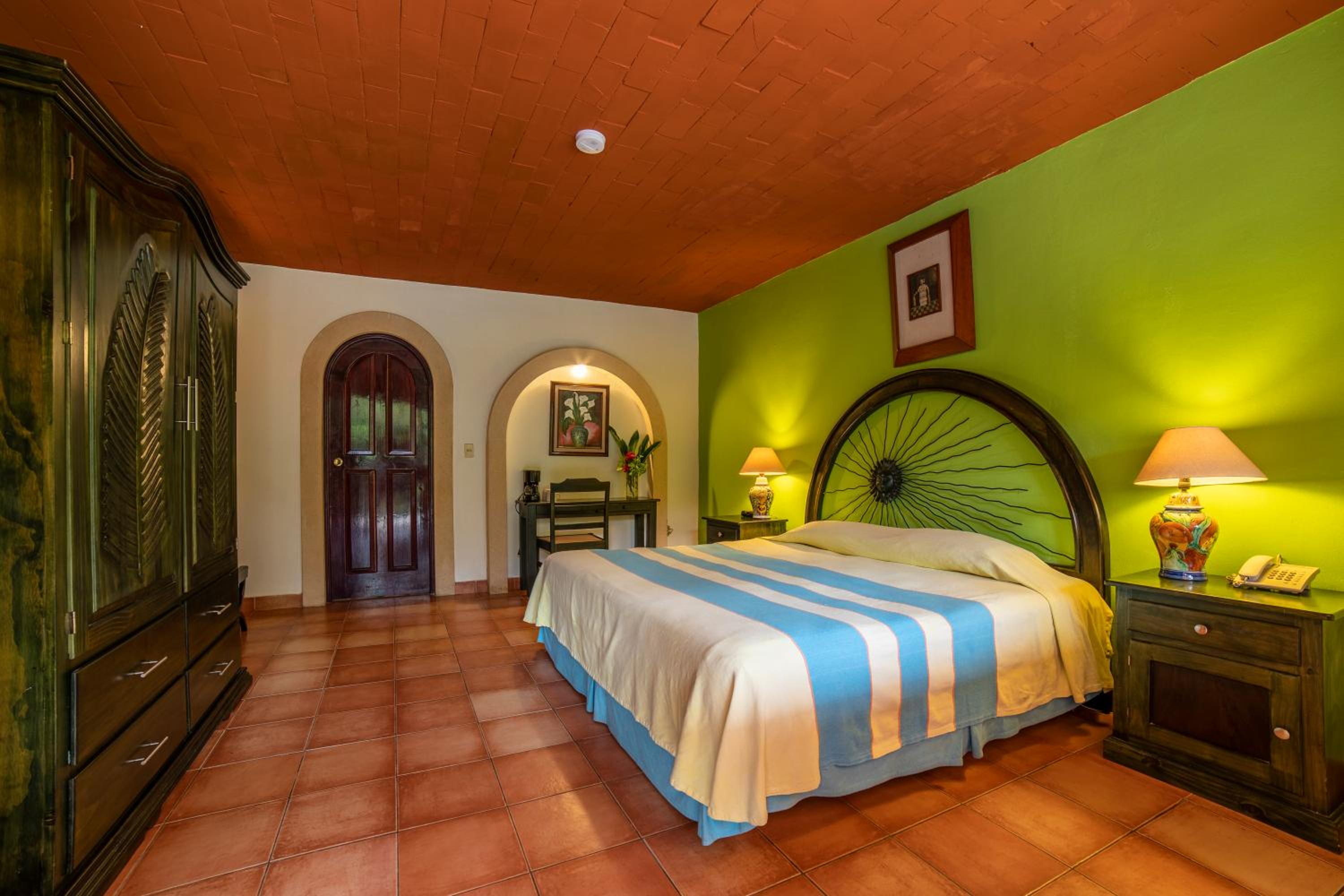 Superior Room - Photo 3