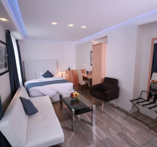 Double Room - Photo 4