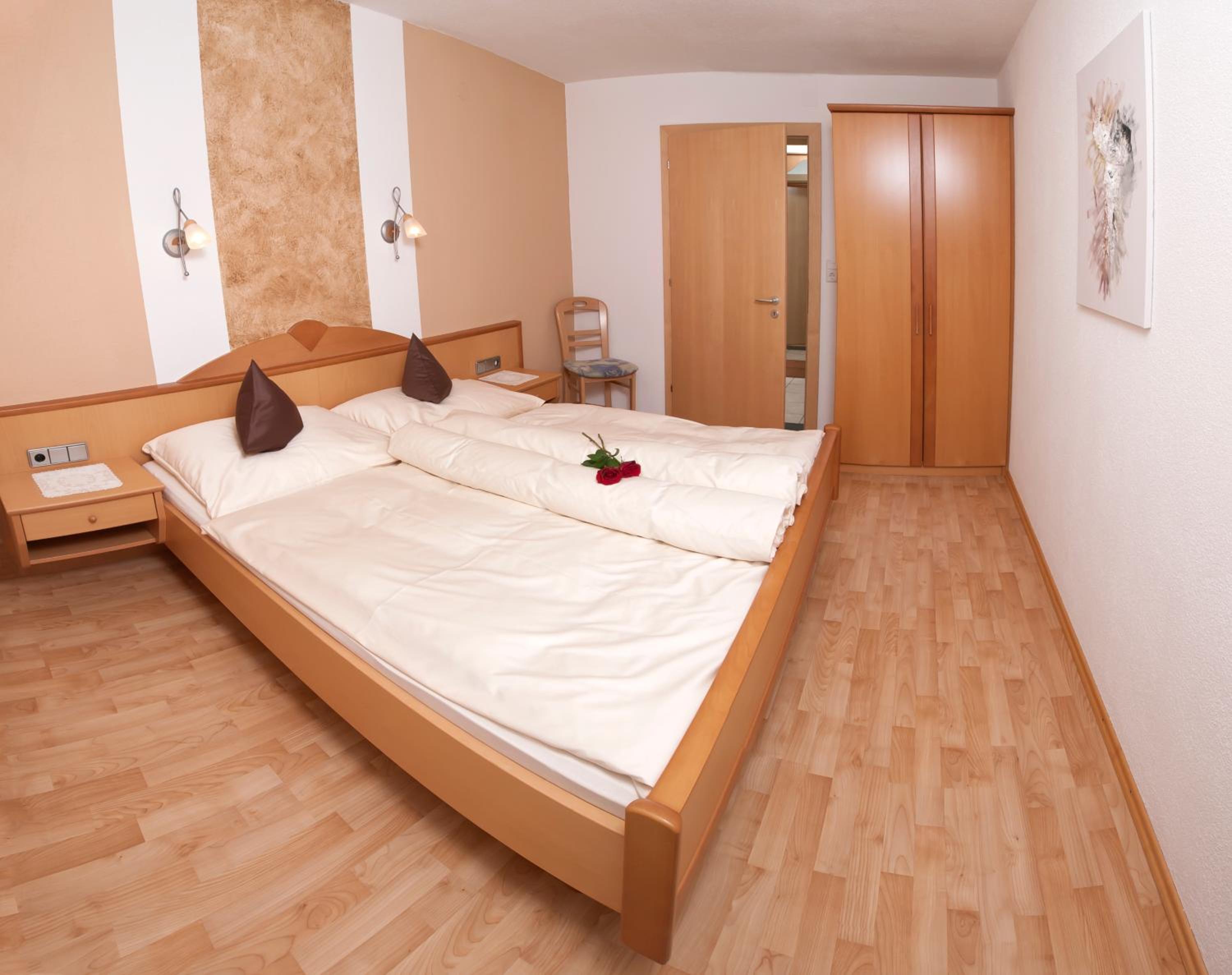 Two-Bedroom Apartment with Terrace photo 2