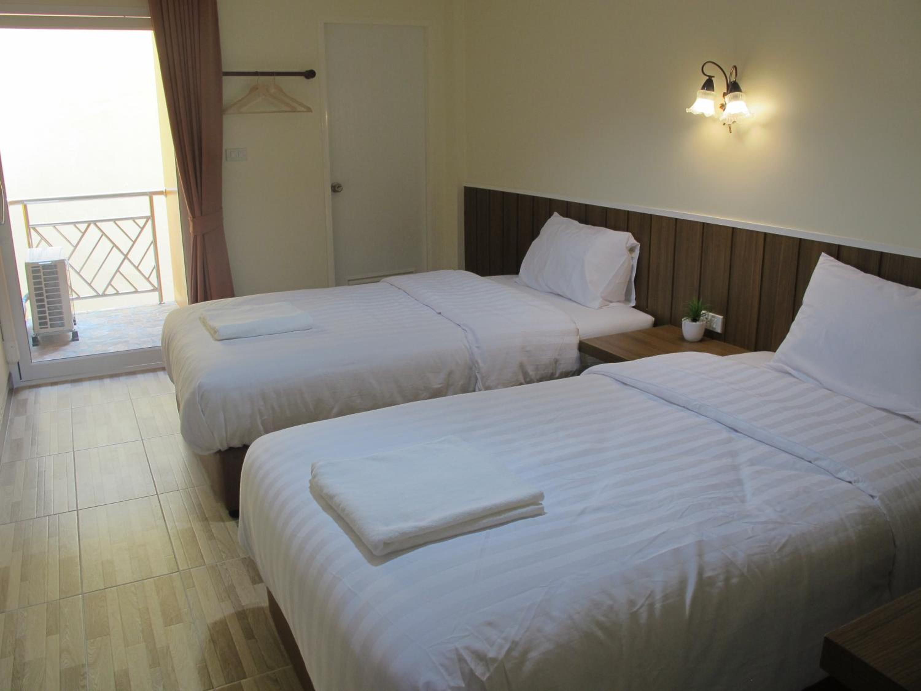 Twin Room with Balcony photo 1