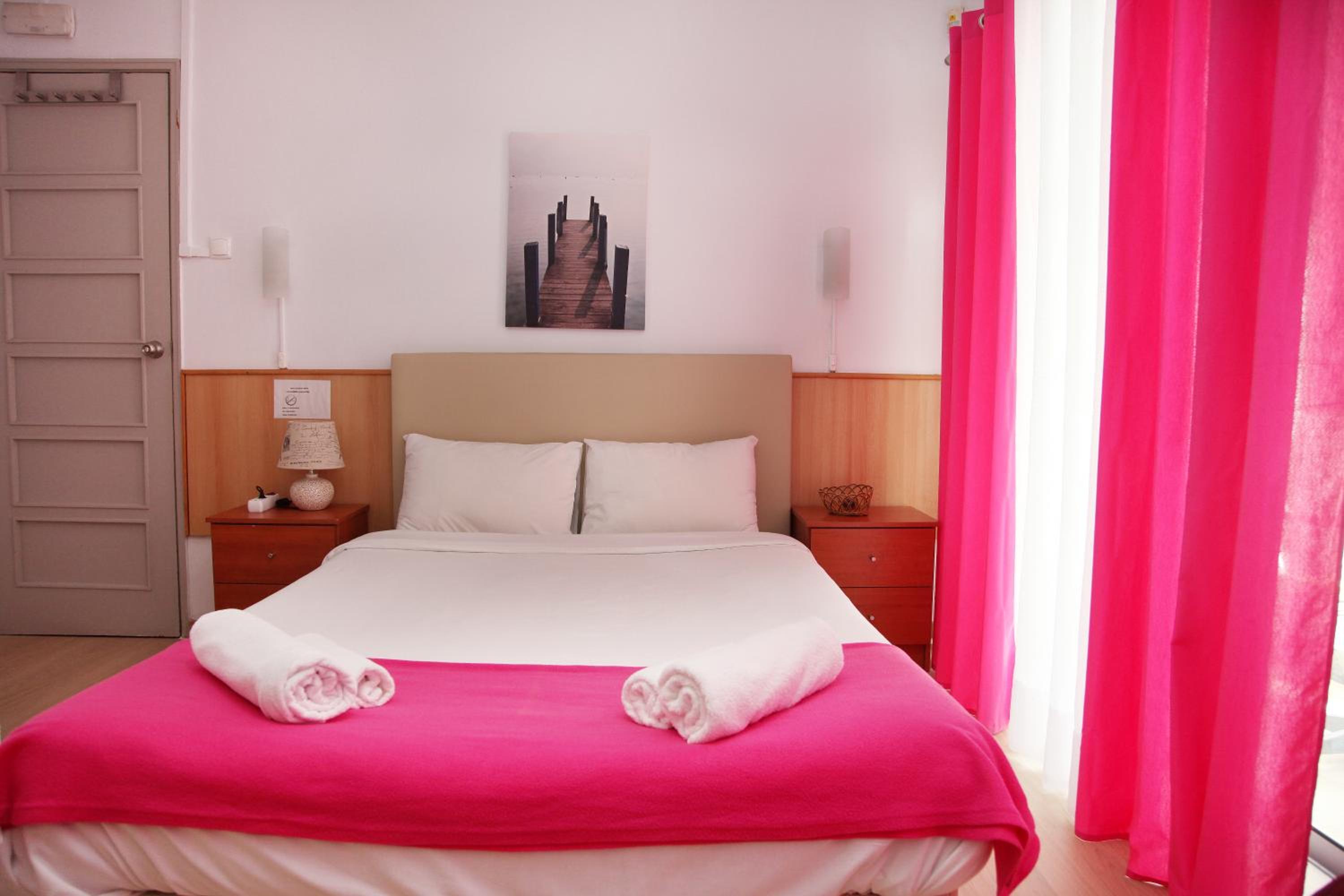 Double Room - Photo 8