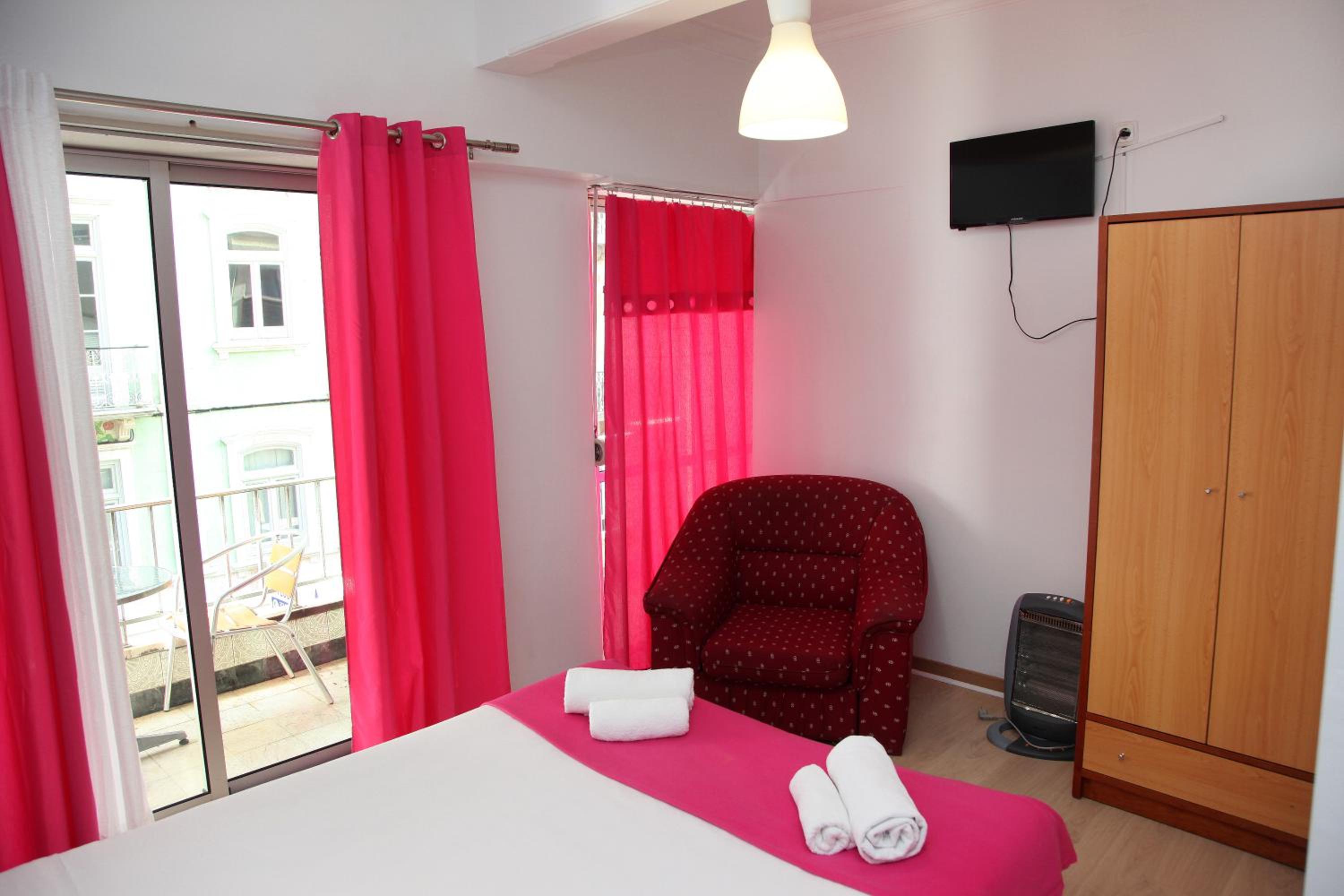 Double Room - Photo 9