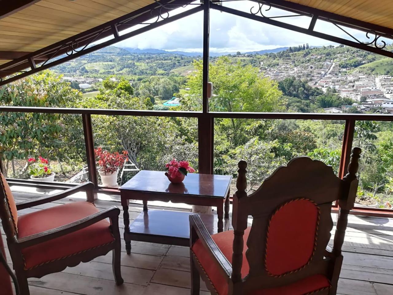 Family Room with Balcony photo 3