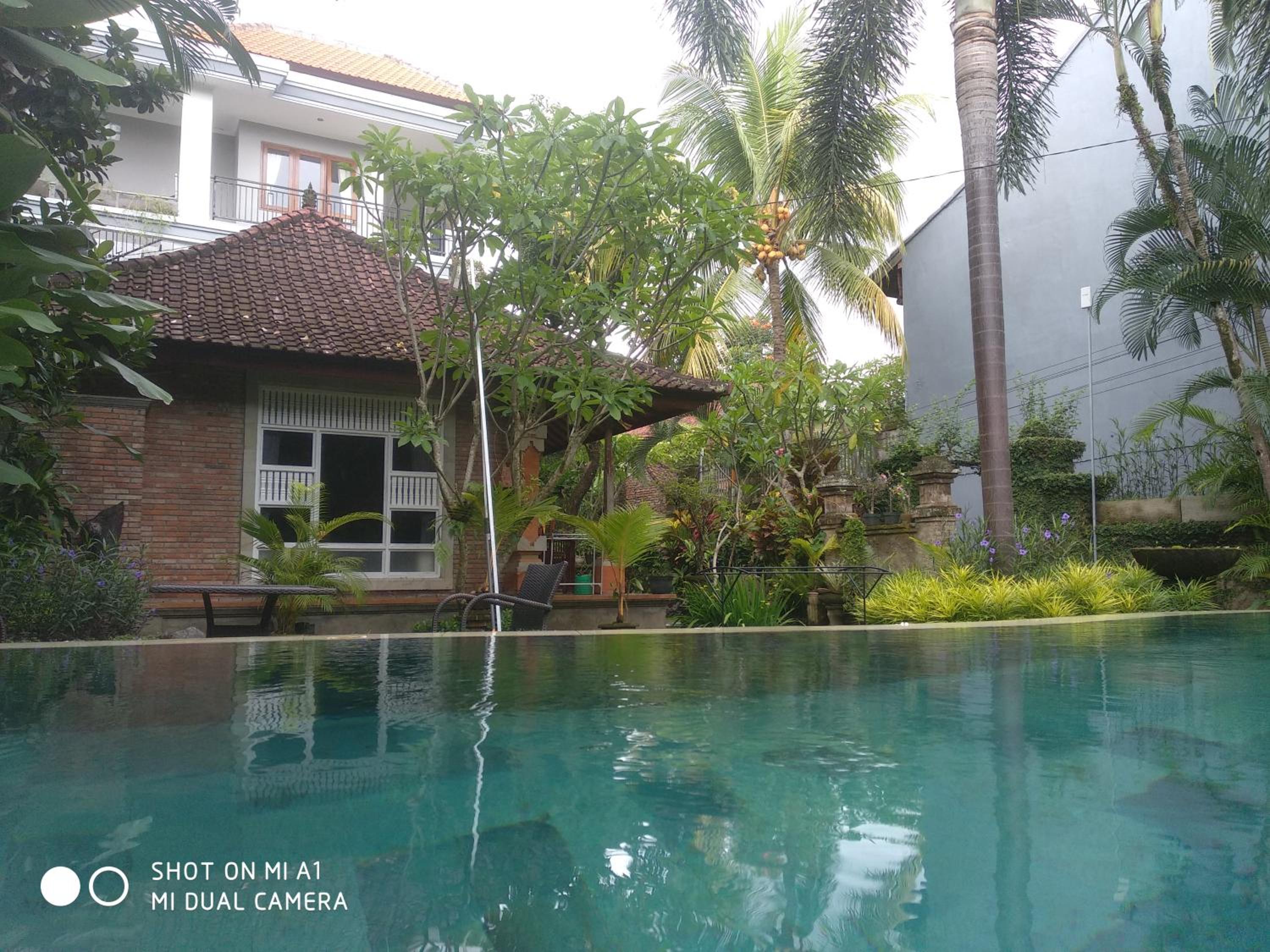Triple Room with Pool View - Photo 14