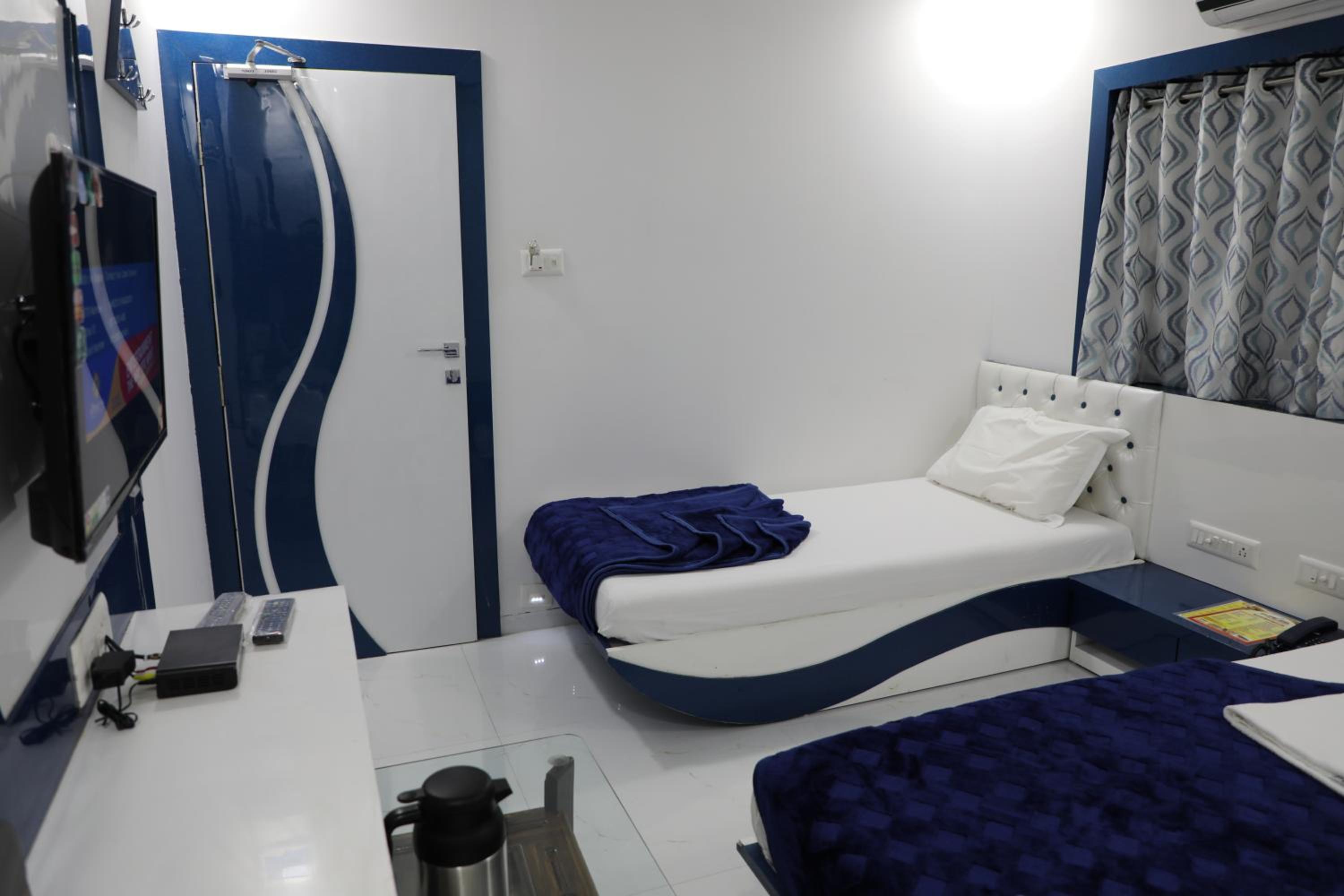 Basic Triple Room