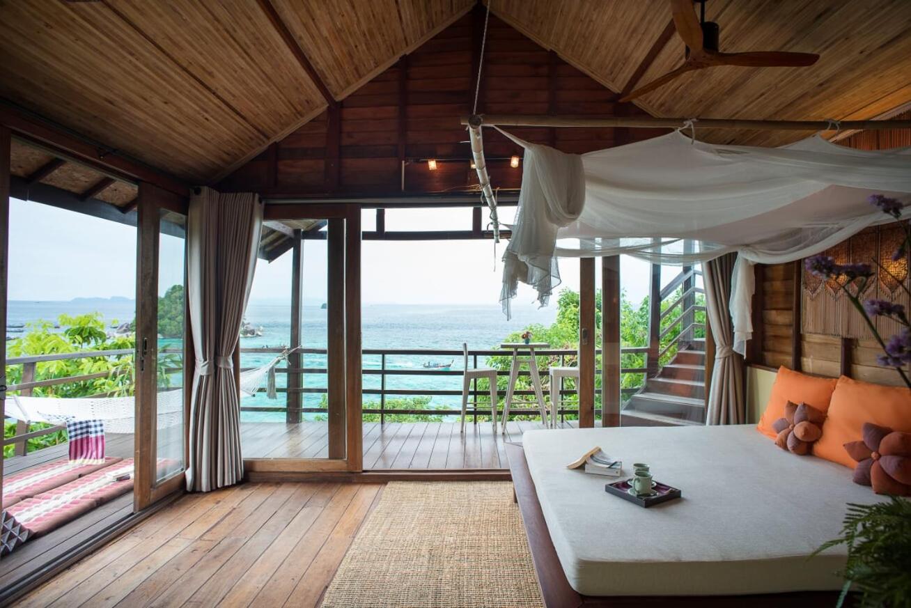 Grand Pool Villa