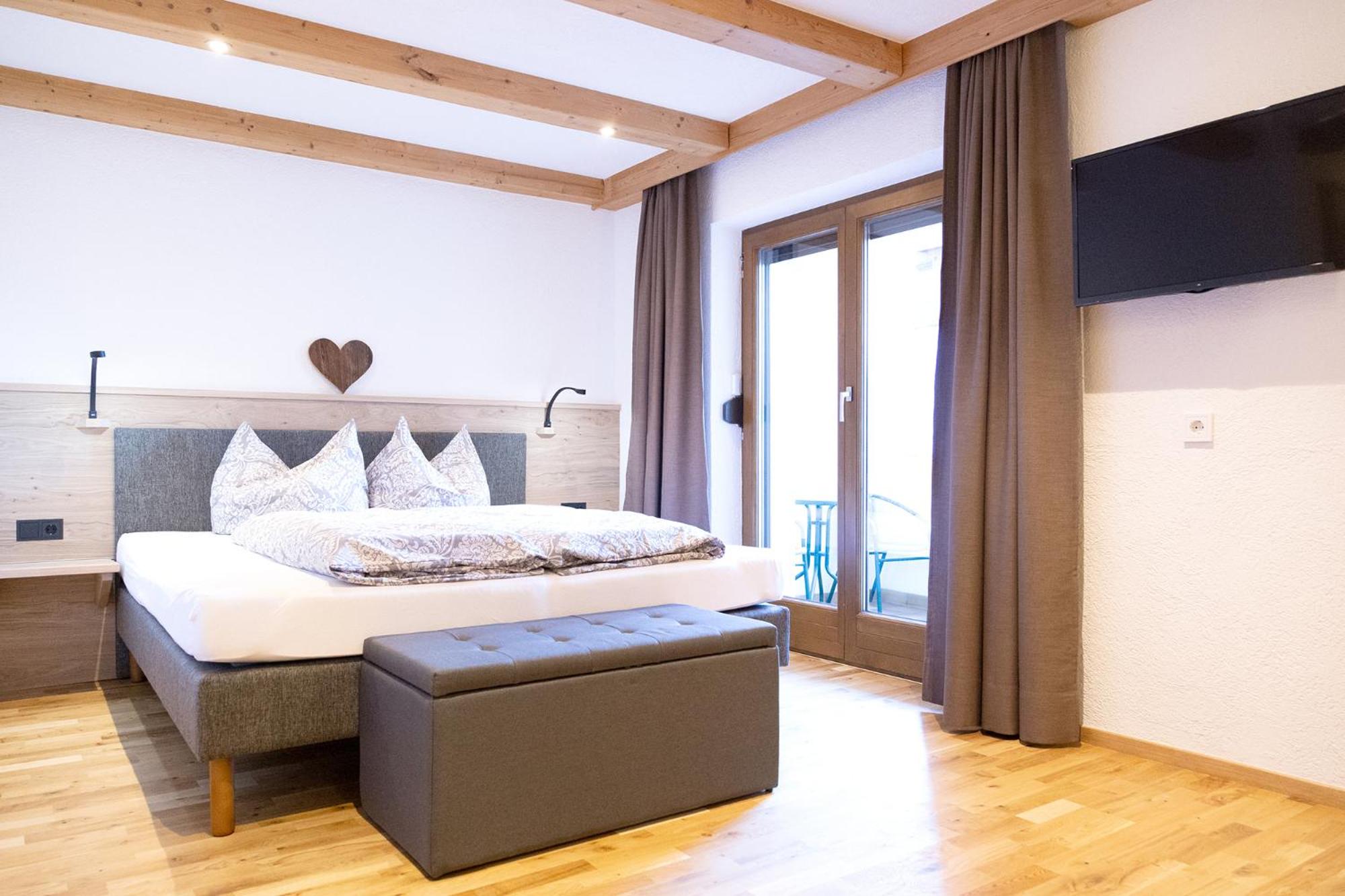 Double Room with Mountain View photo 1