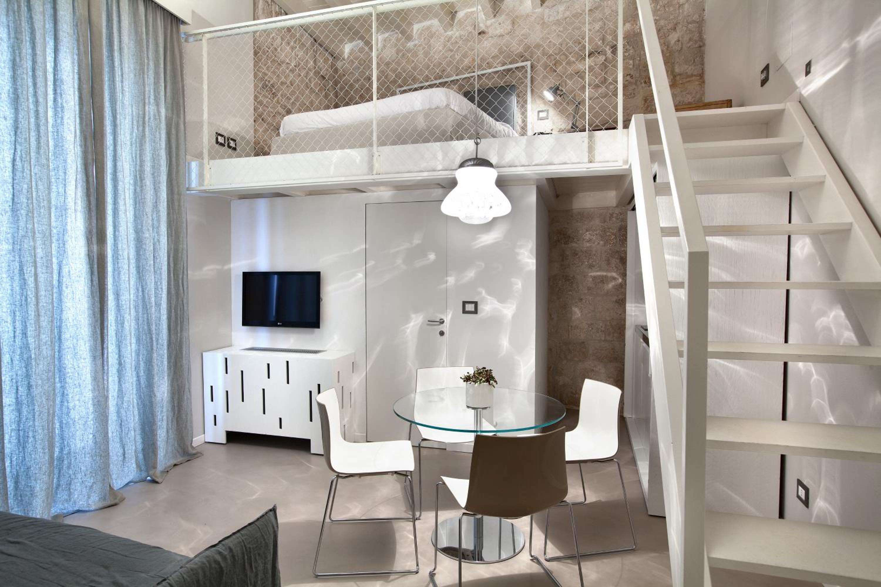 Family Studio - Split Level photo 1