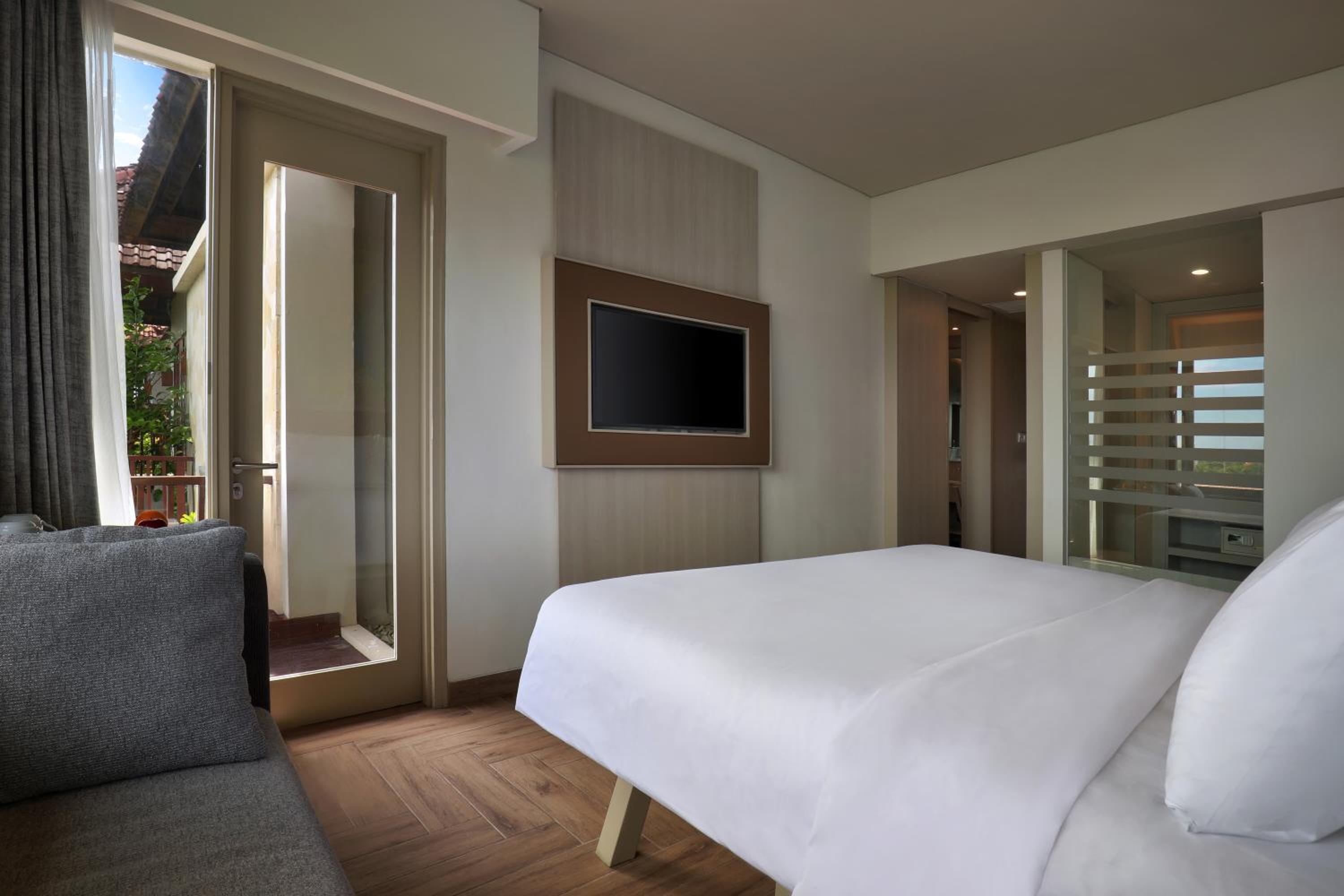 Deluxe Twin Room with Ocean View with Free Benefit