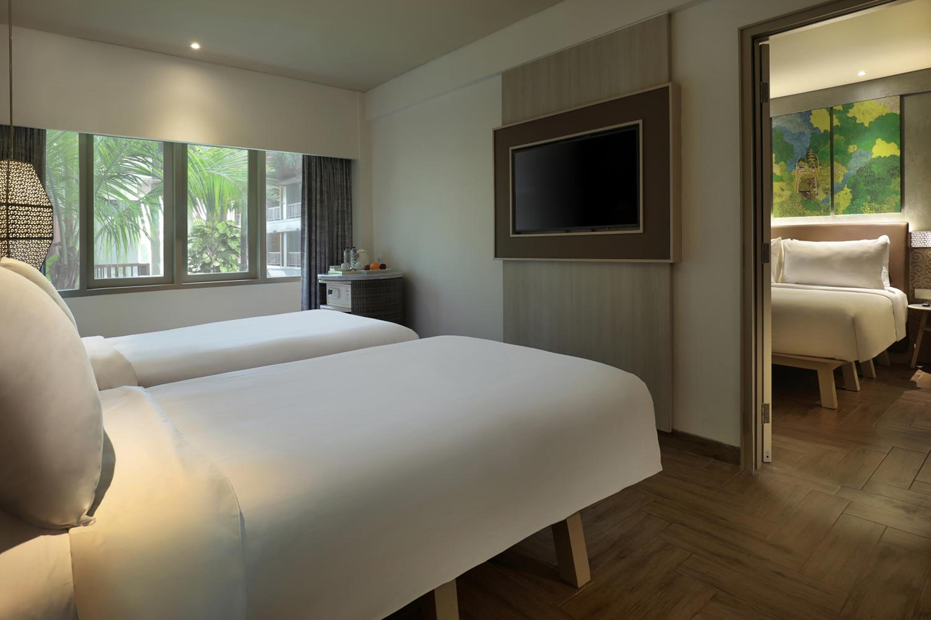 Deluxe Double Room with Free Benefit - Photo 4
