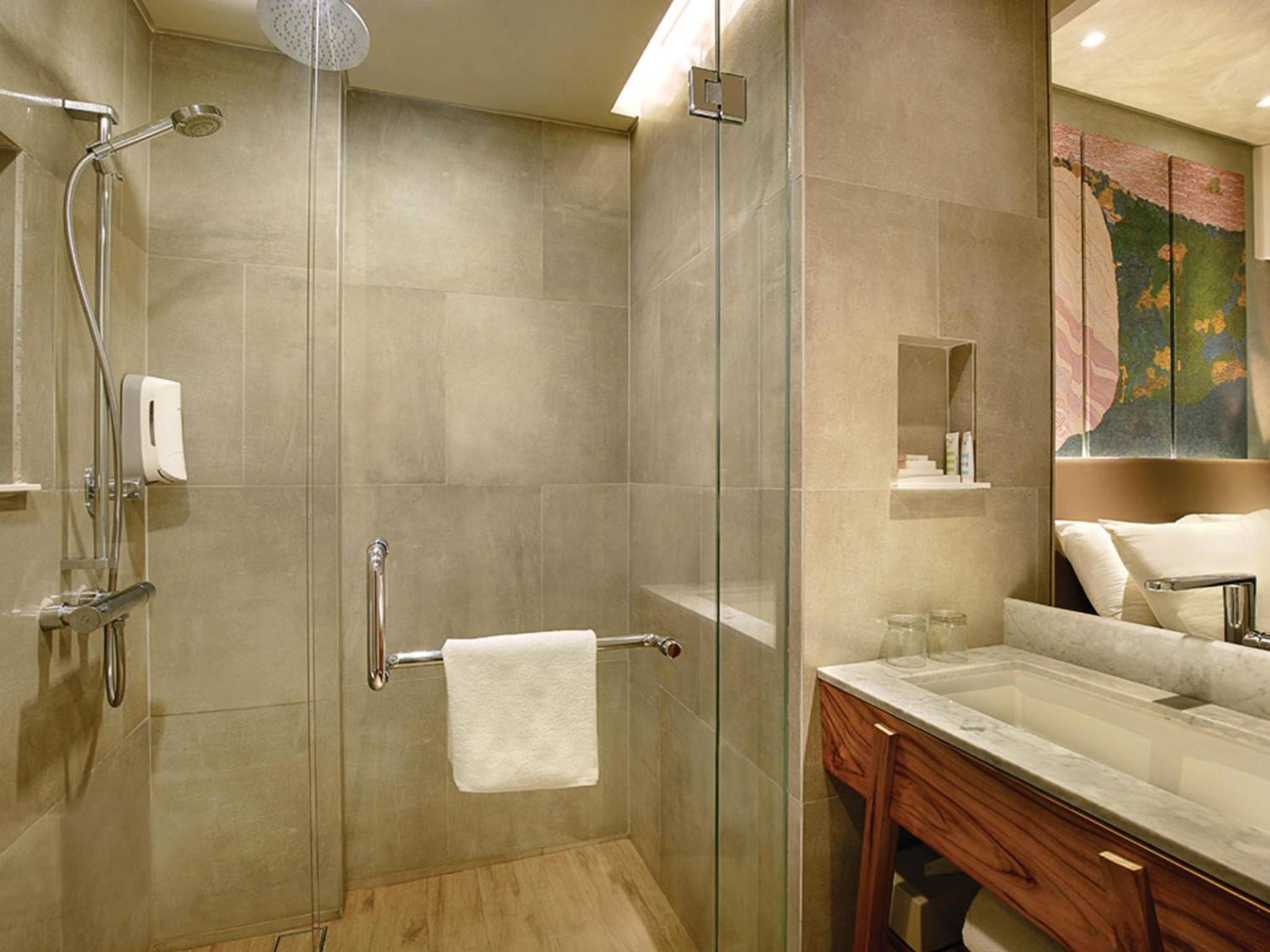 Superior Double Room with Free Benefit - Photo 6