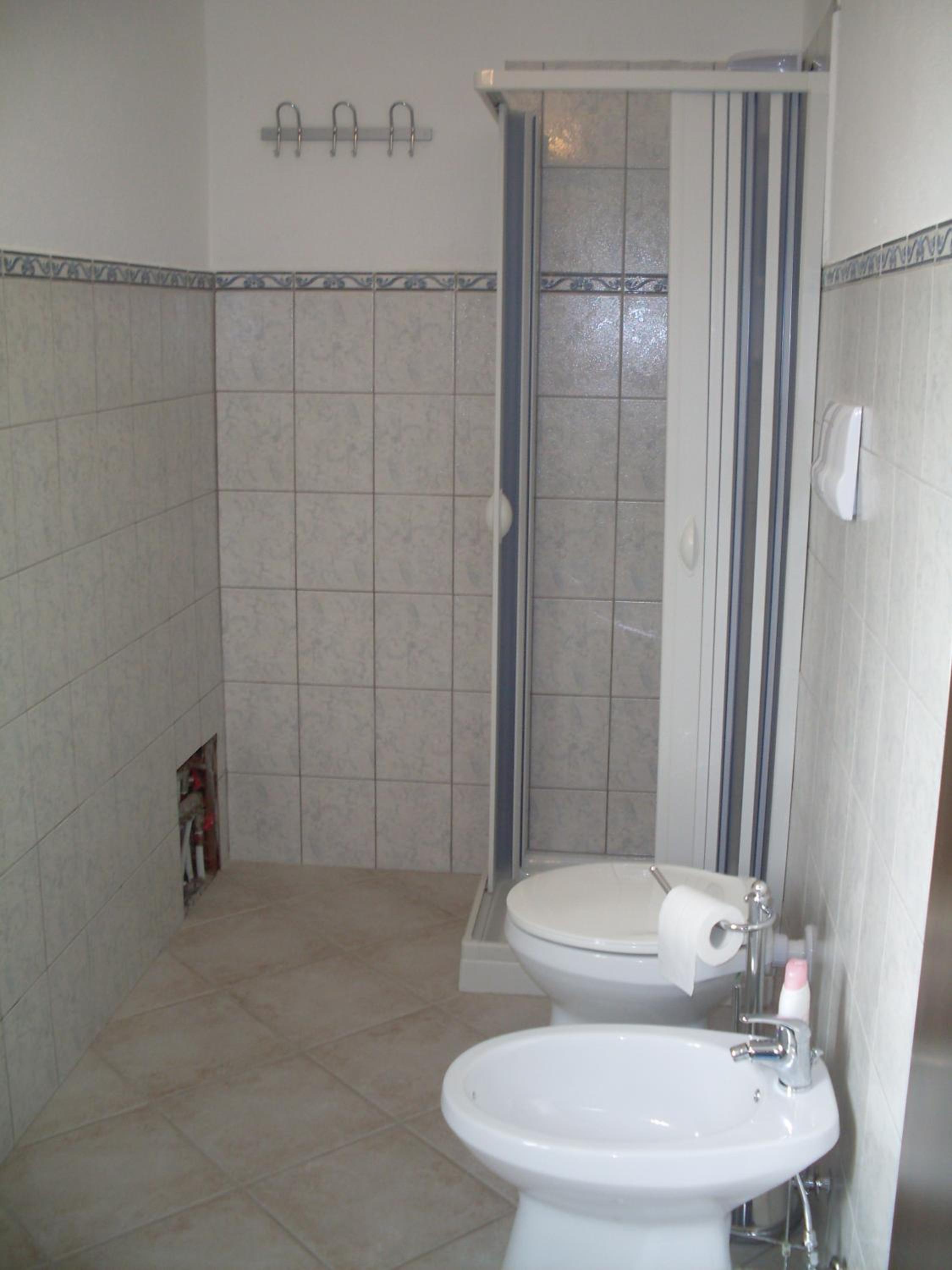 Double or Twin Room - Photo 5