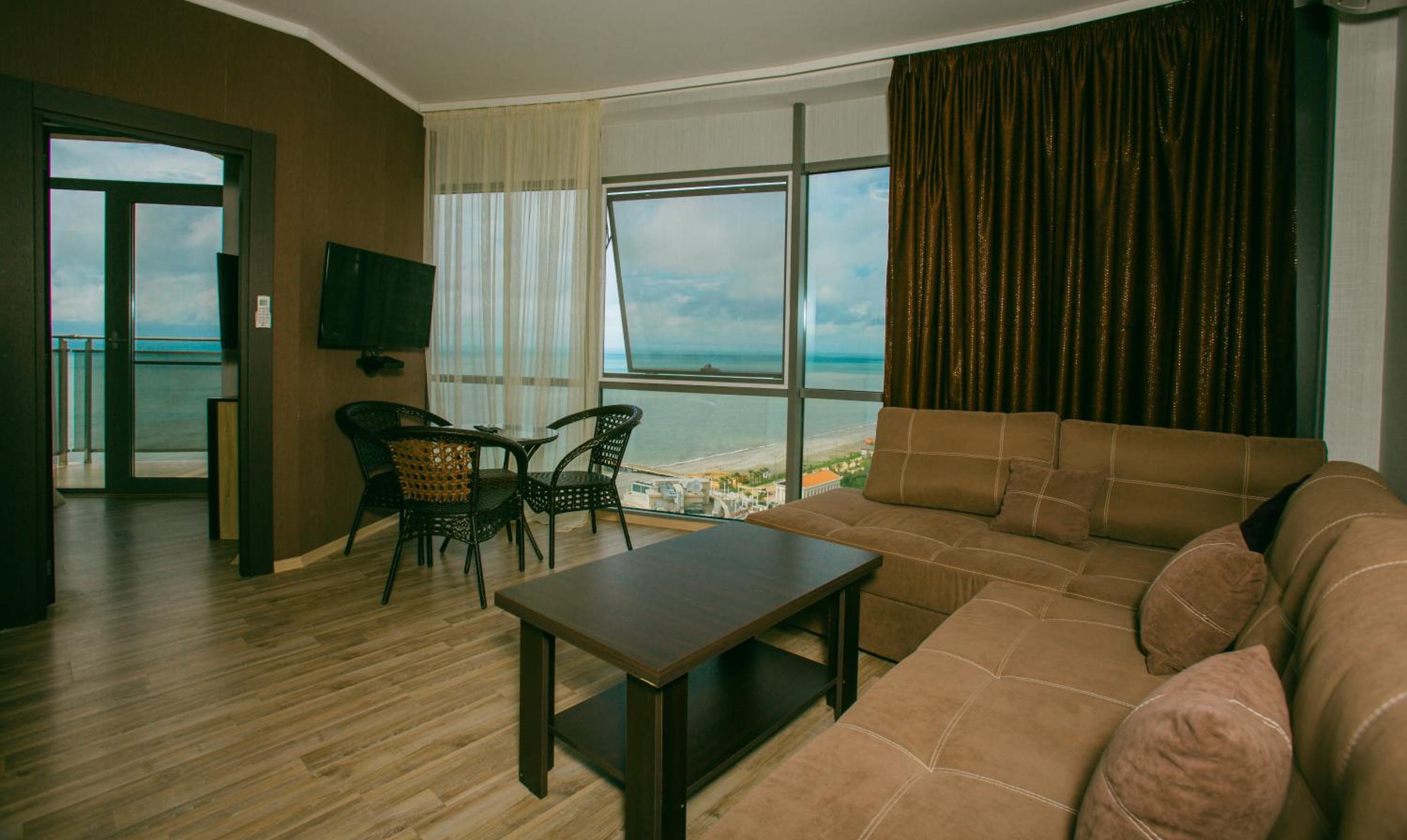 Double Room With Balcony And Sea View photo 3