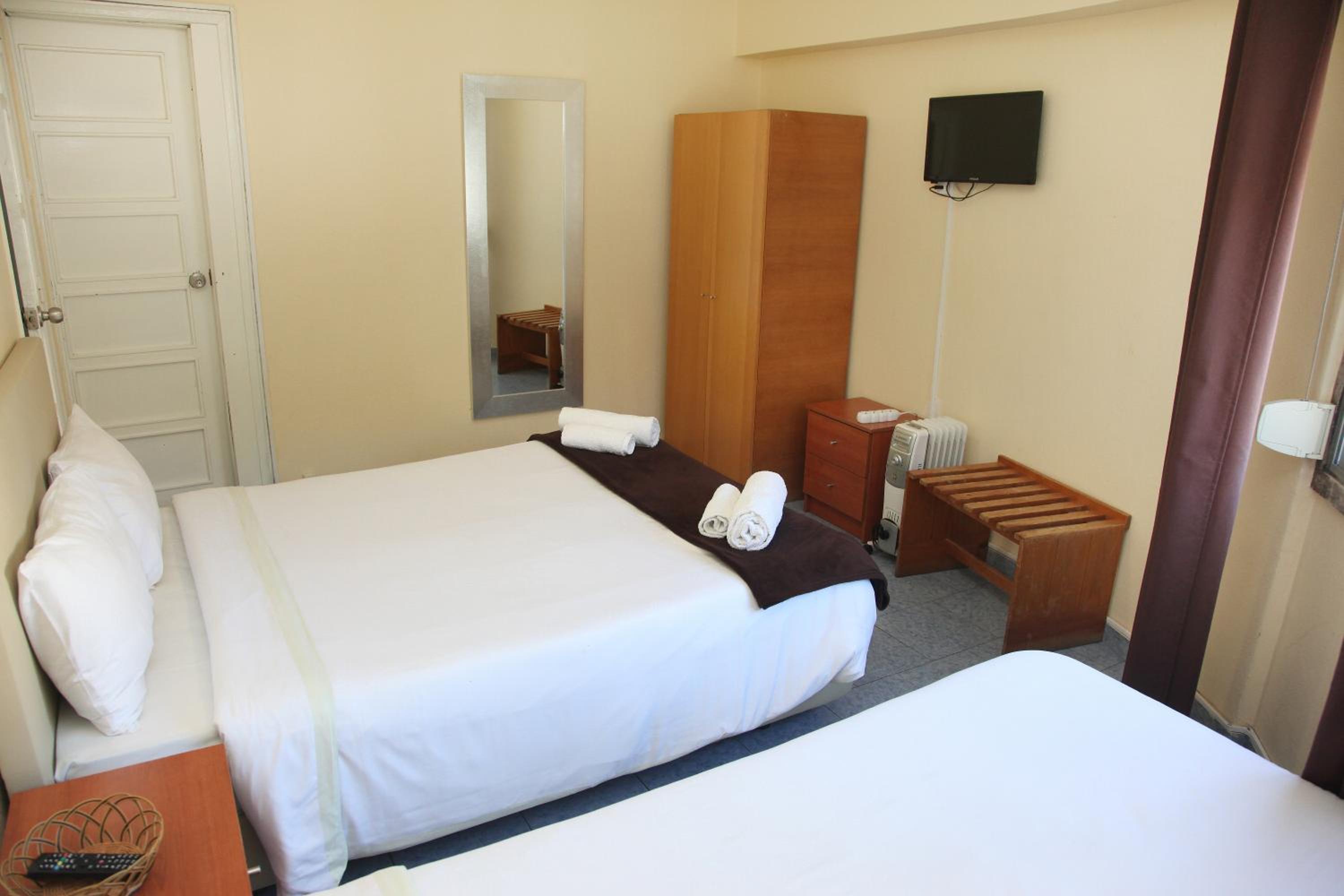Triple Room - Photo 14