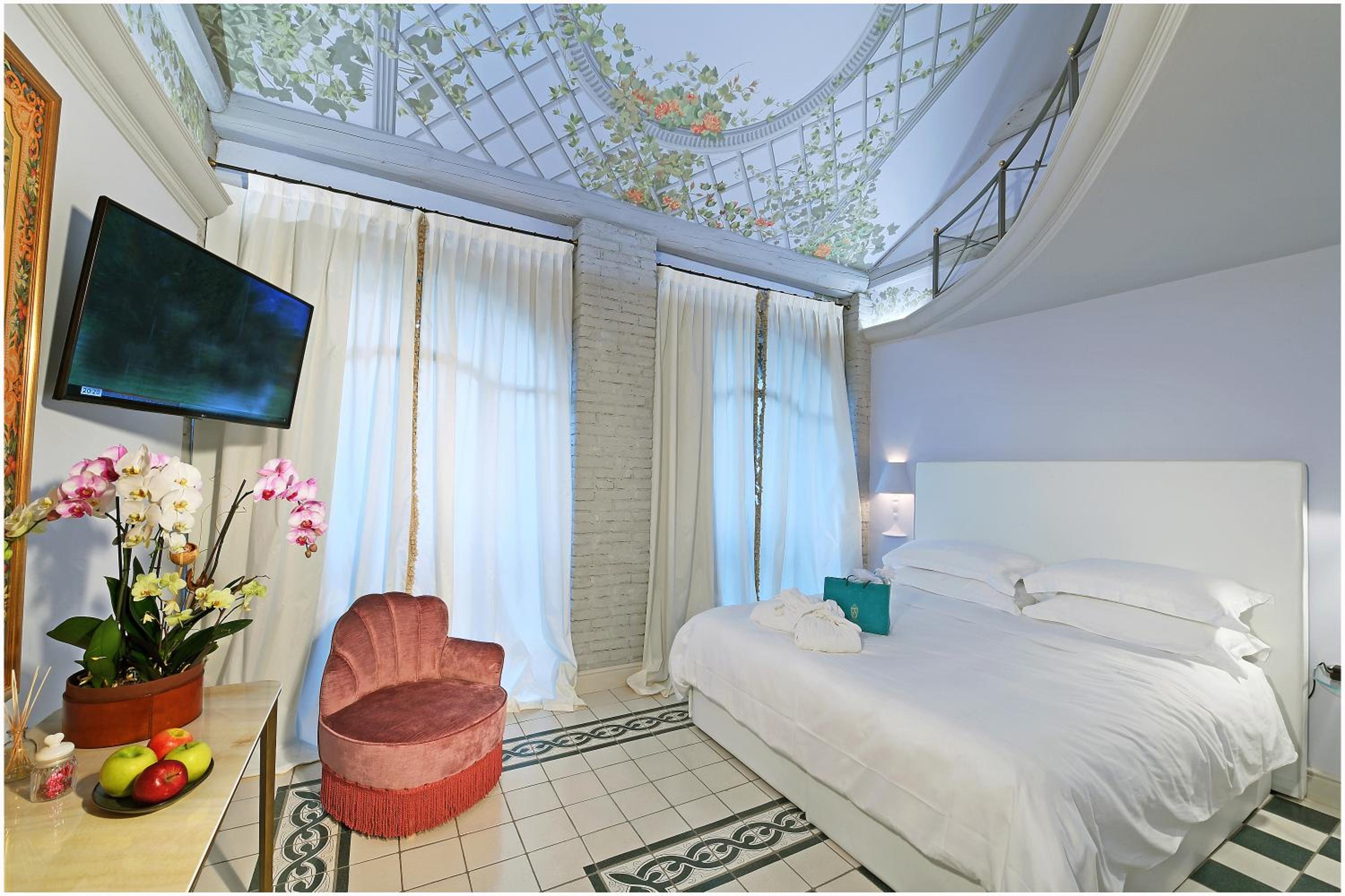 Deluxe Double or Twin Room photo 1
