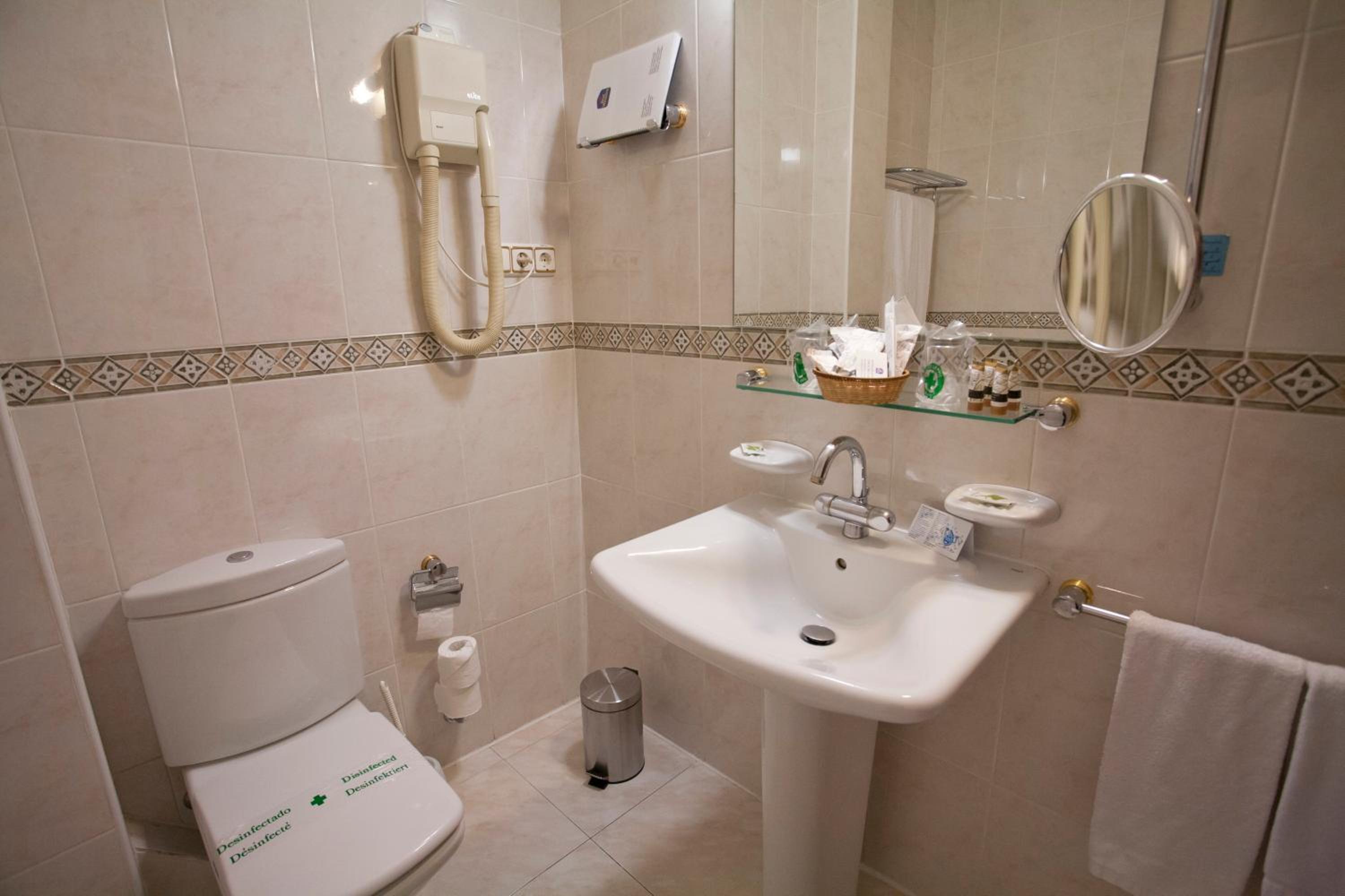 Superior Double Room - Photo 3