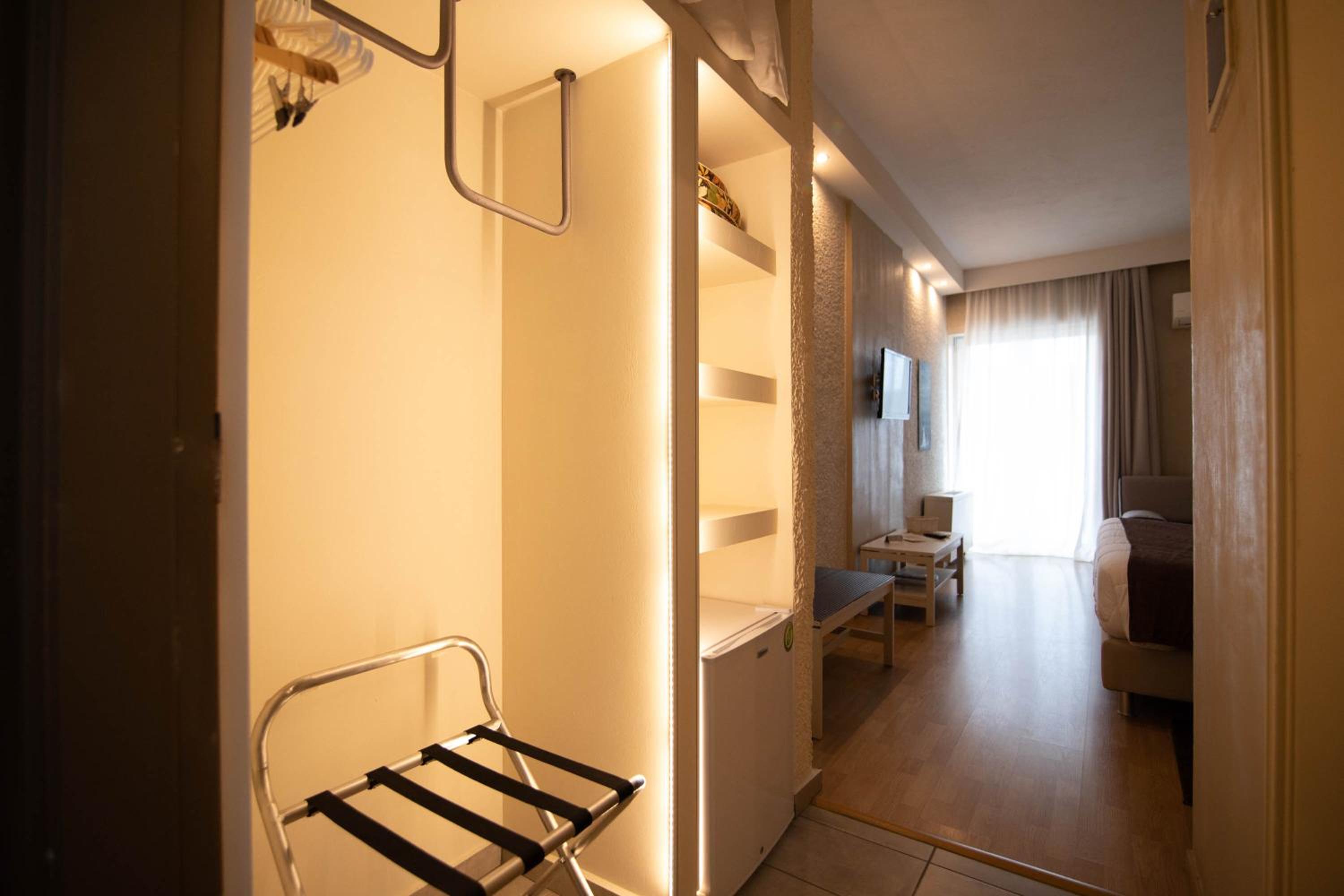 Triple Room with Sea View photo 2