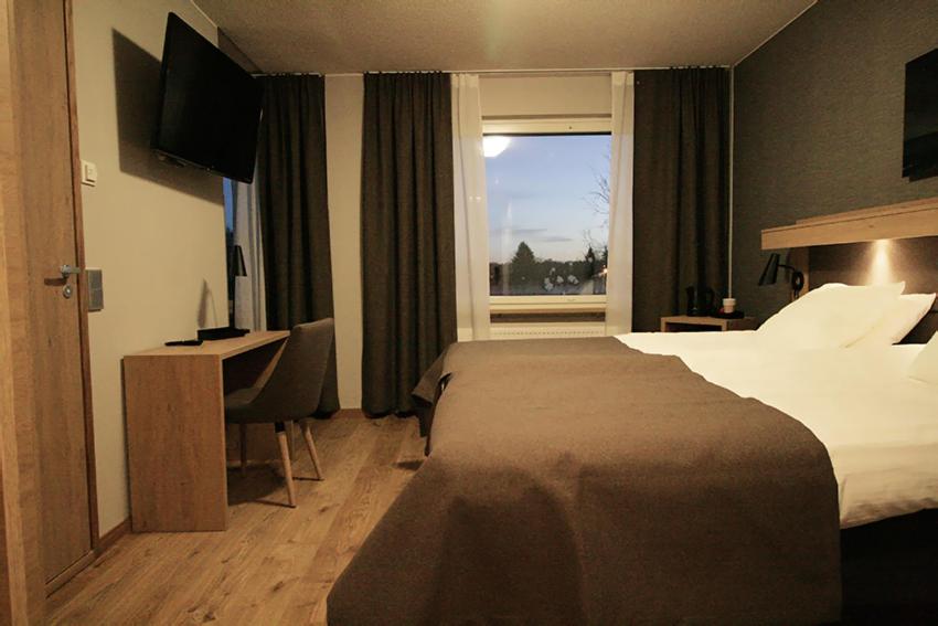 Family Room - Photo 7