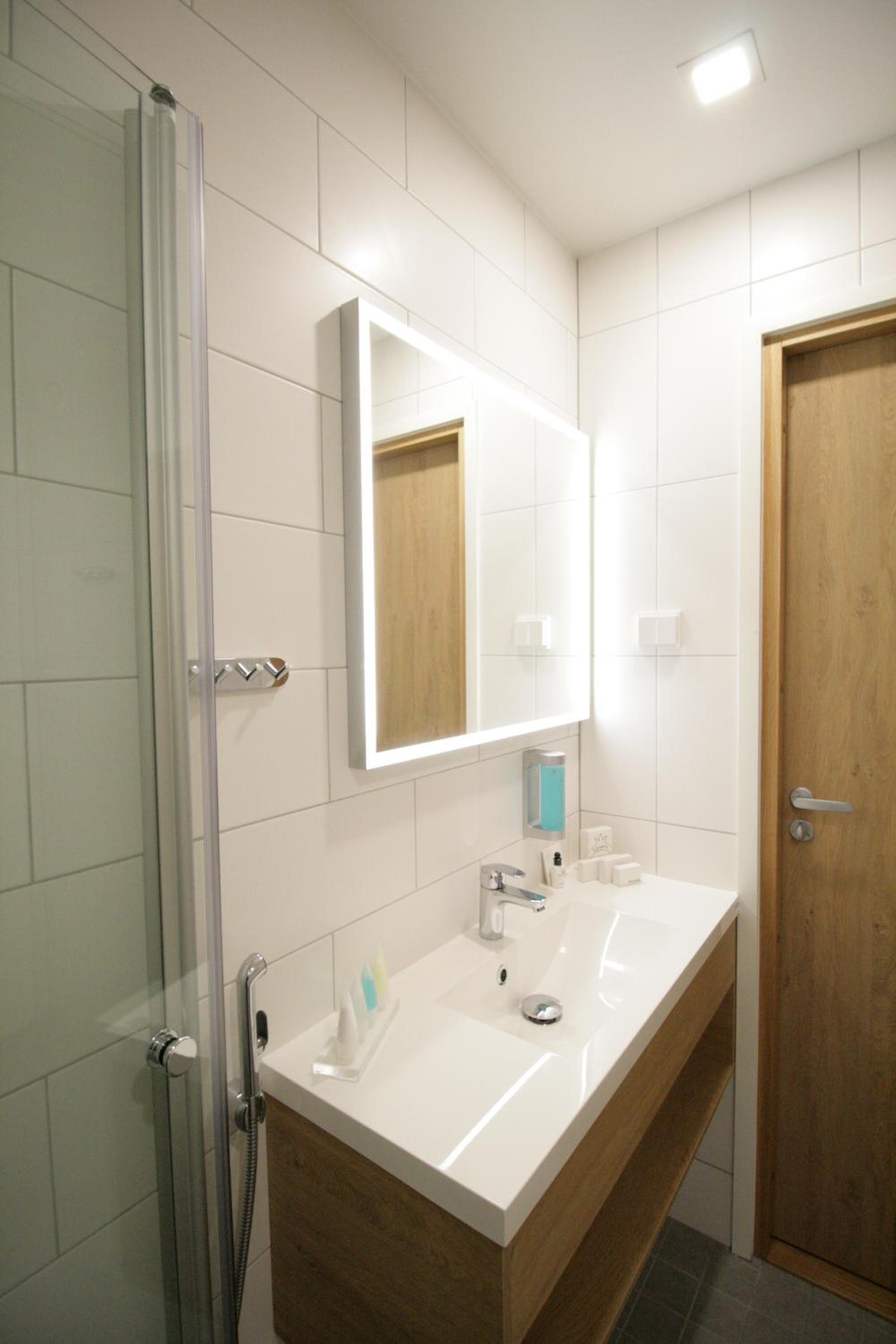 Economy Double Room - Photo 8