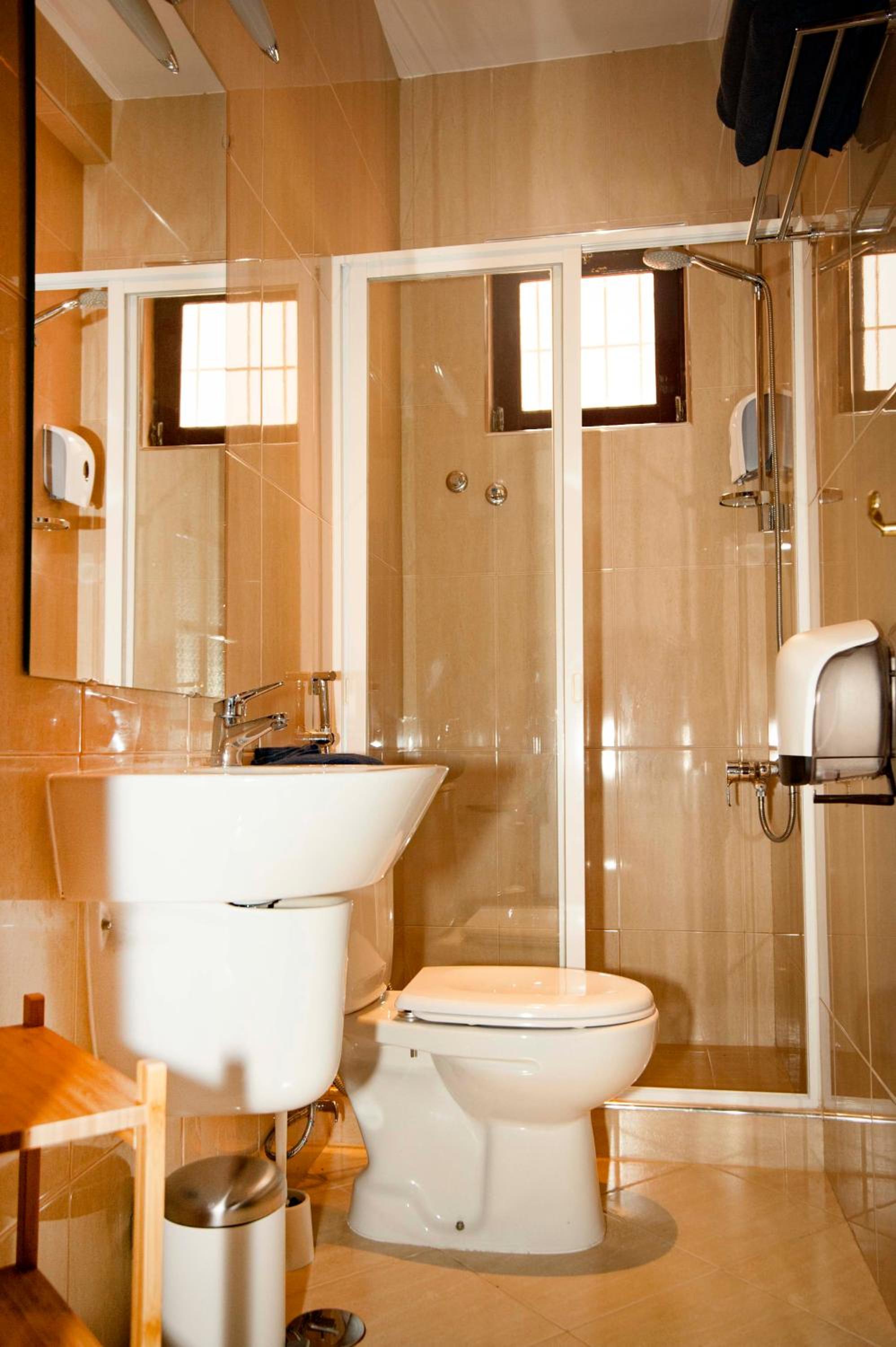 Double Room with Private External Bathroom photo 3