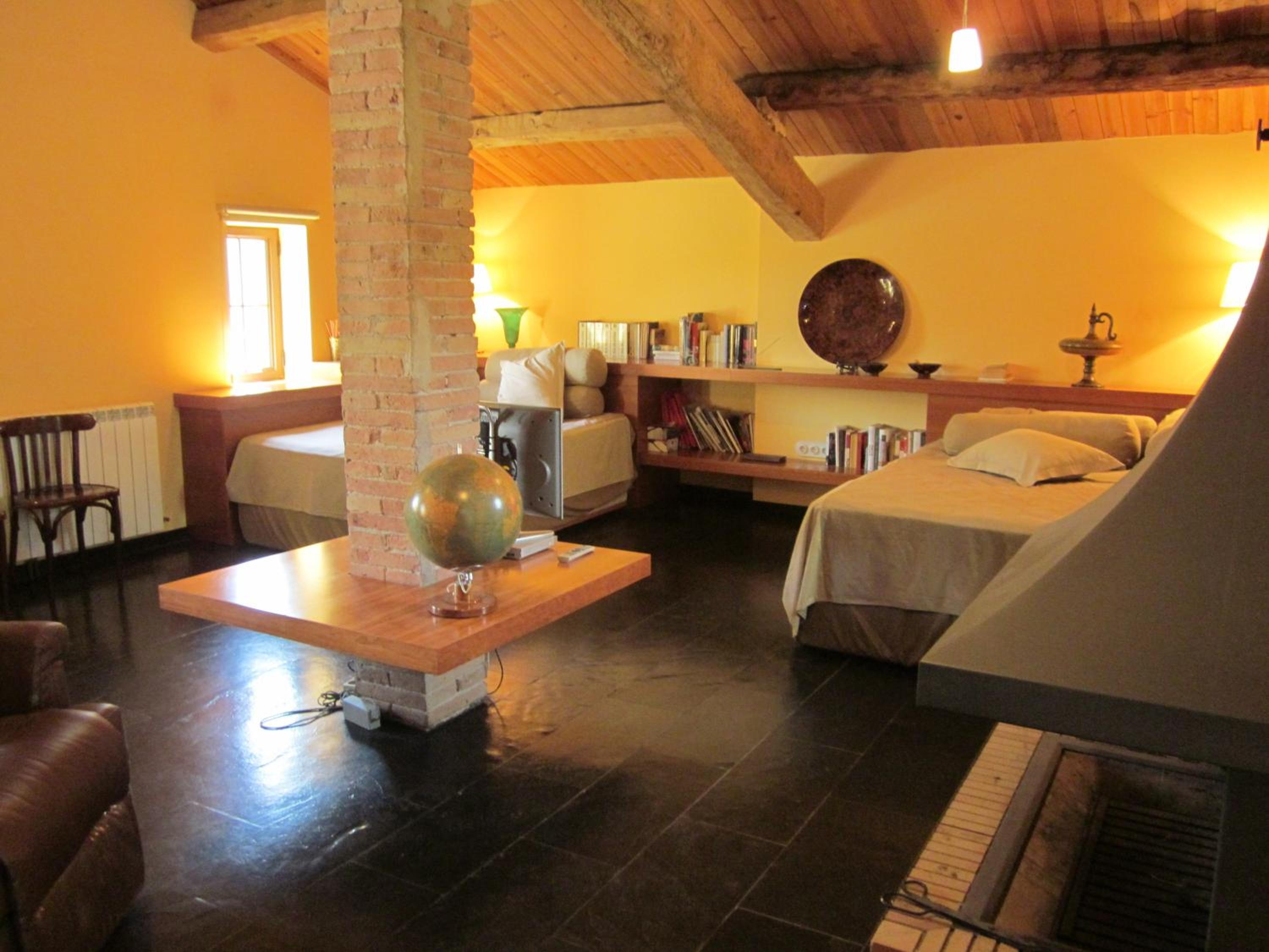 Loft Suite- Upper Floor photo 3