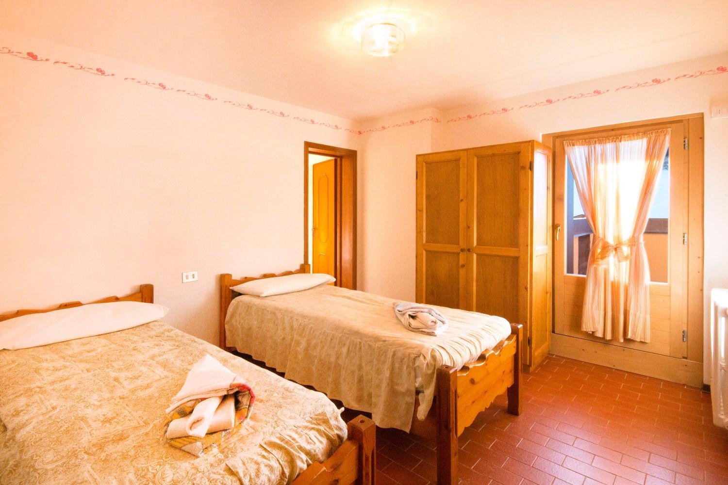 Double or Twin Room with Private Bathroom photo 1