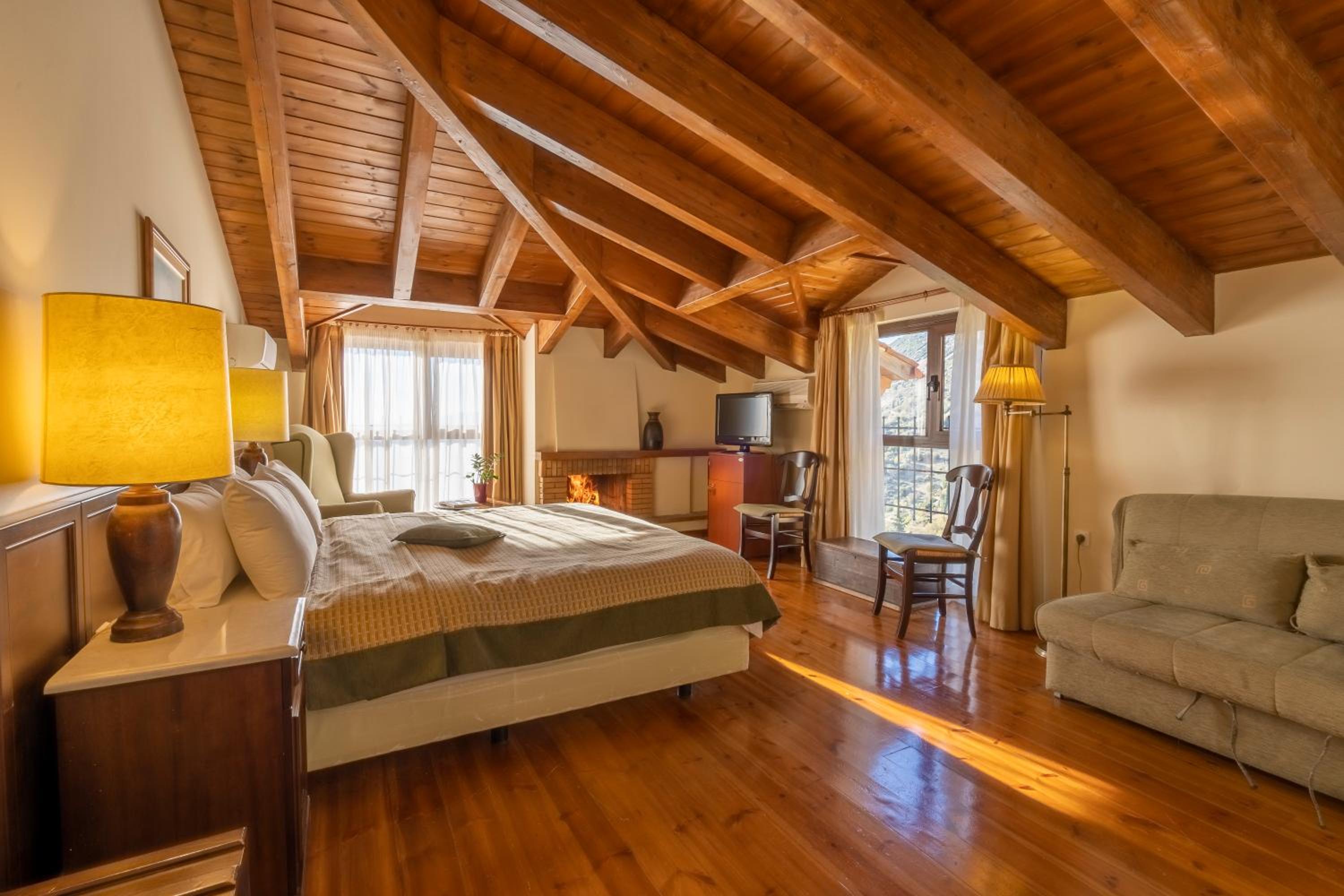 Triple Mini Suite
