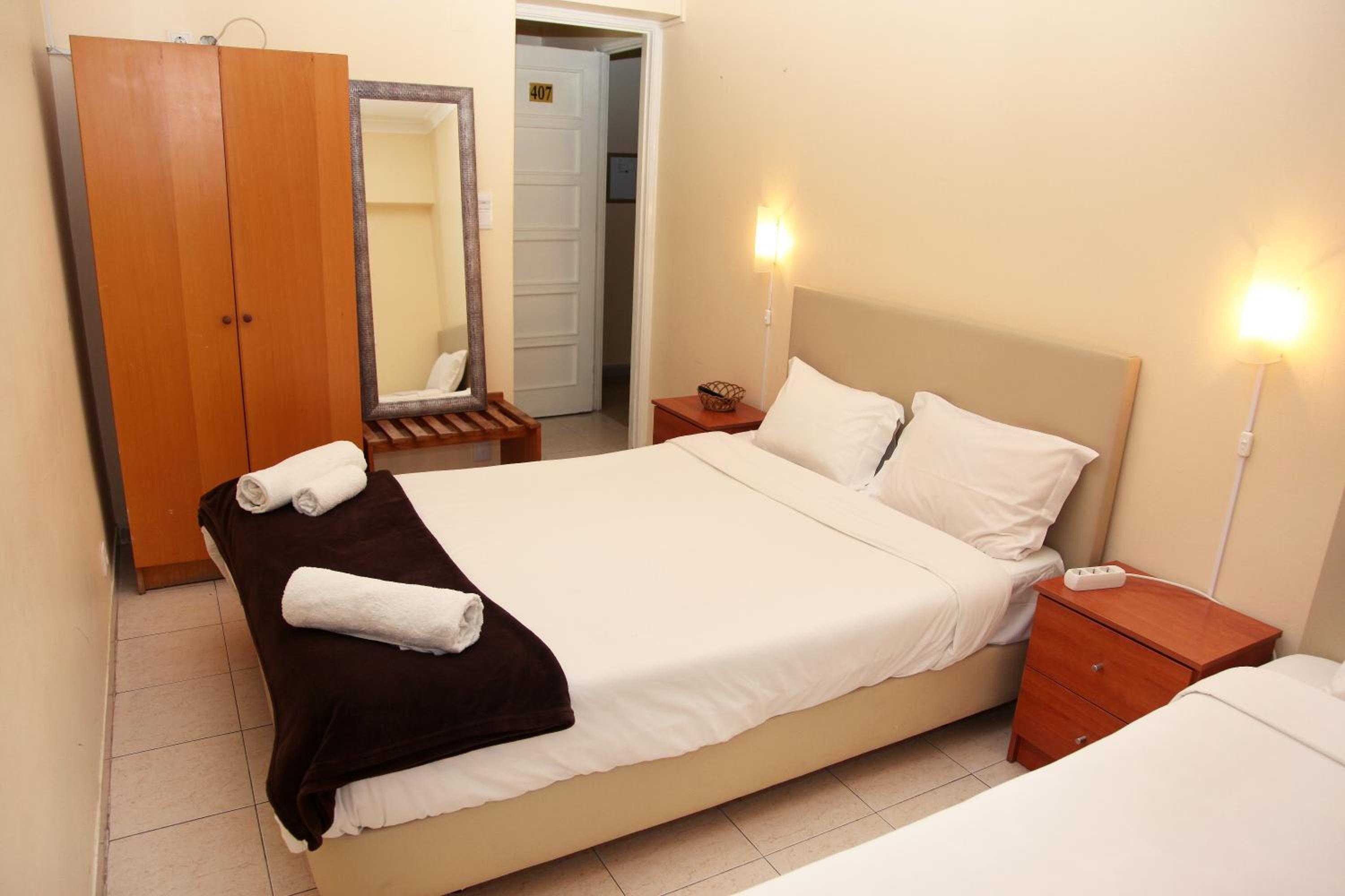 Triple Room - Photo 7
