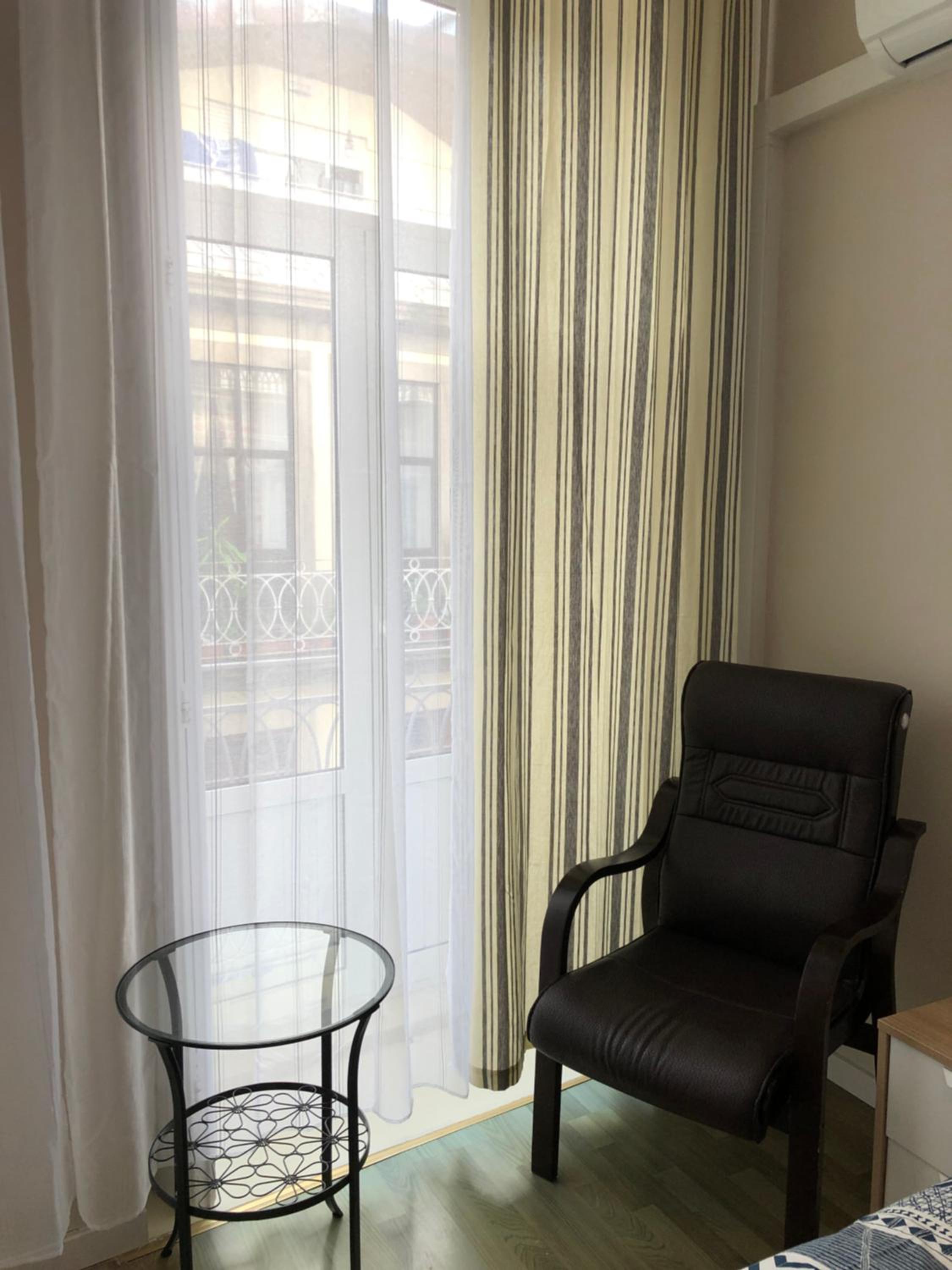 Double or Twin Room with Balcony - Photo 3