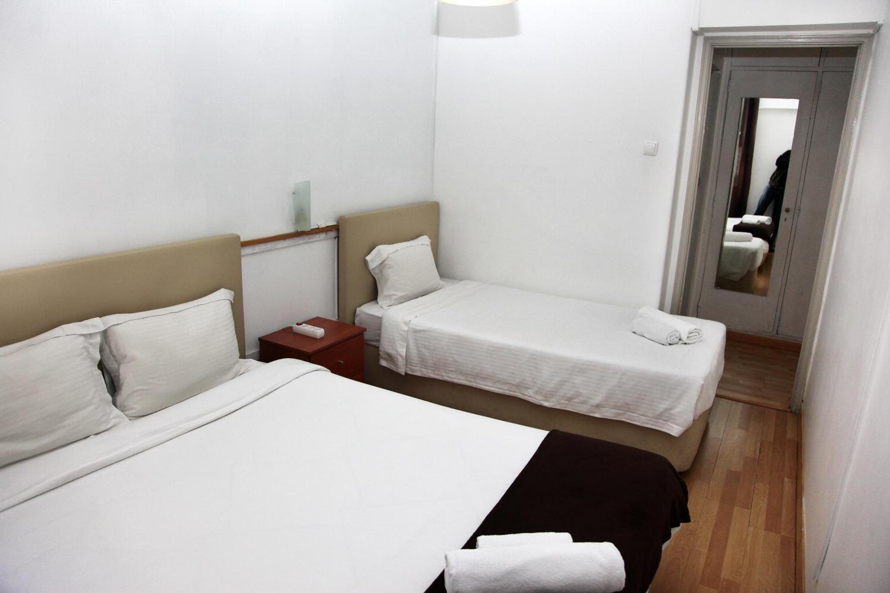 Triple Room - Photo 19