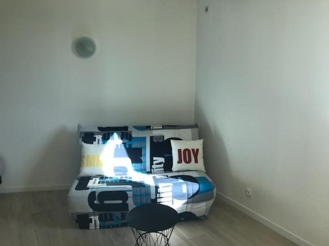 Studio Apartment photo 1