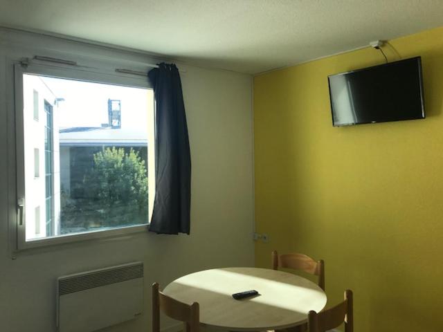 Studio Apartment photo 3