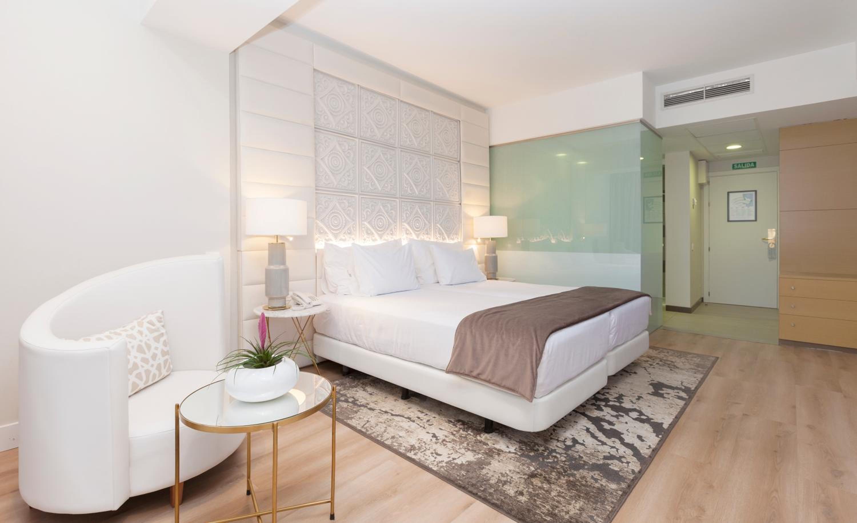 Junior Suite - Photo 1