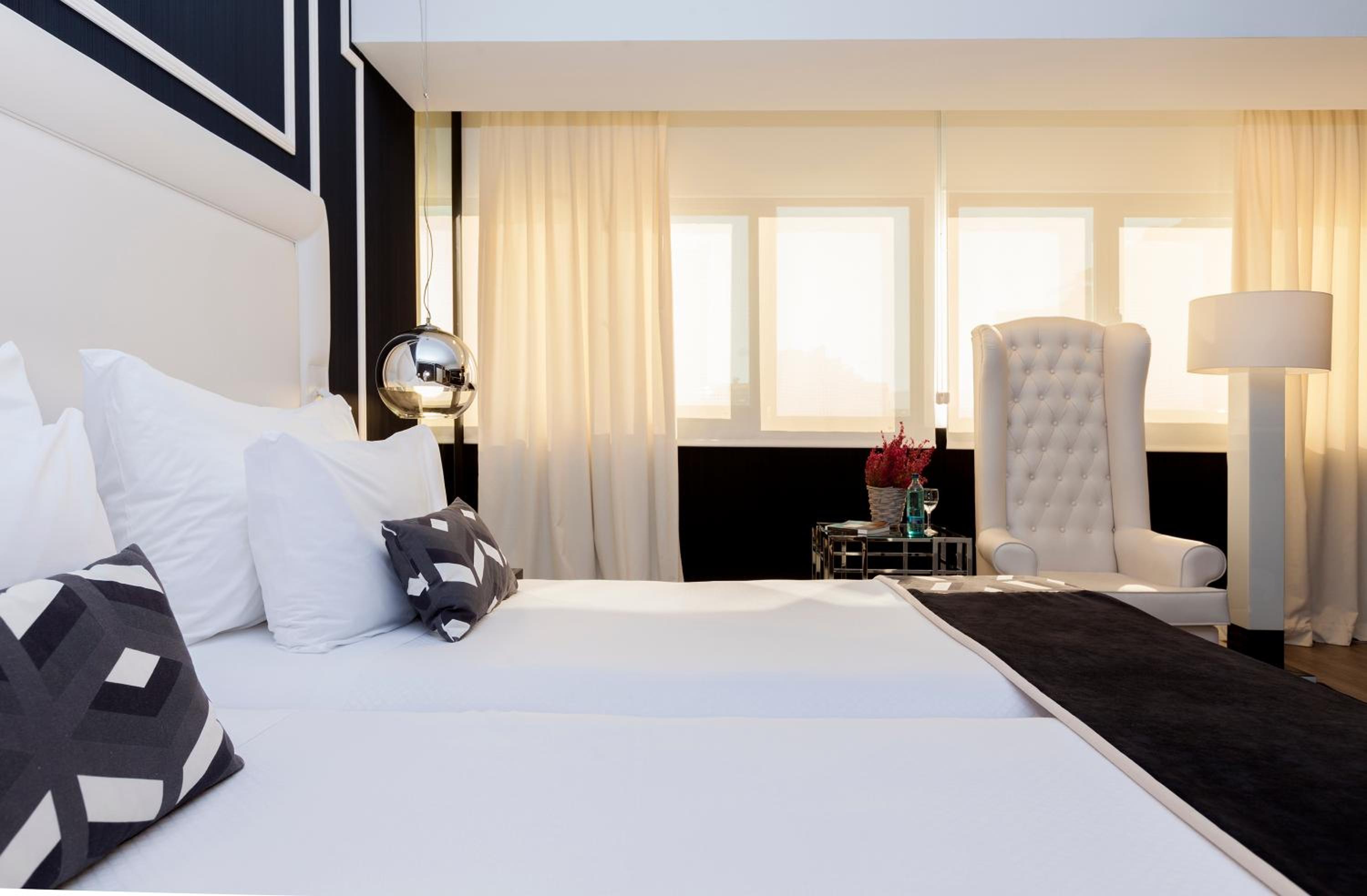 Executive Room - Photo 3