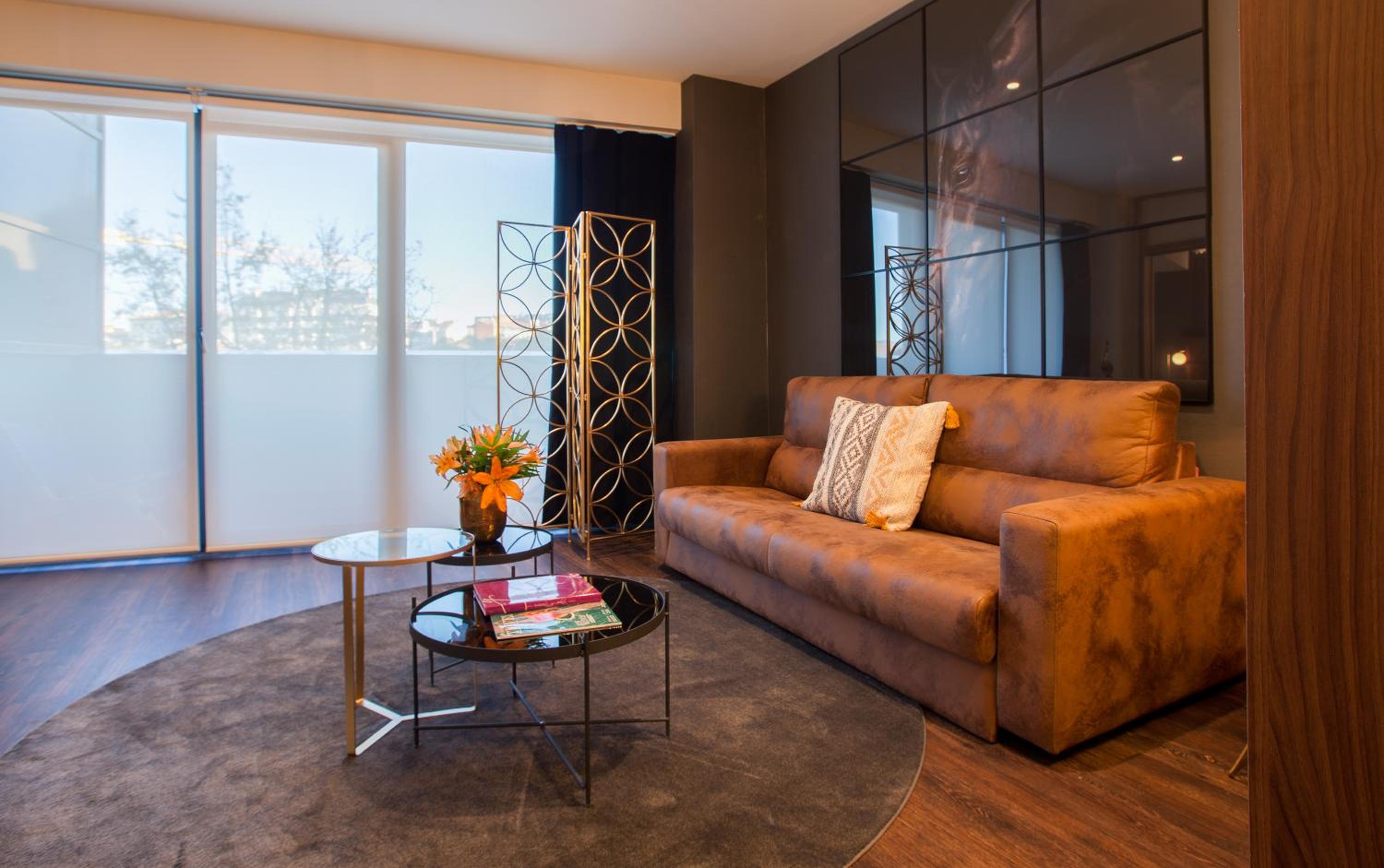 Suite - Photo 5