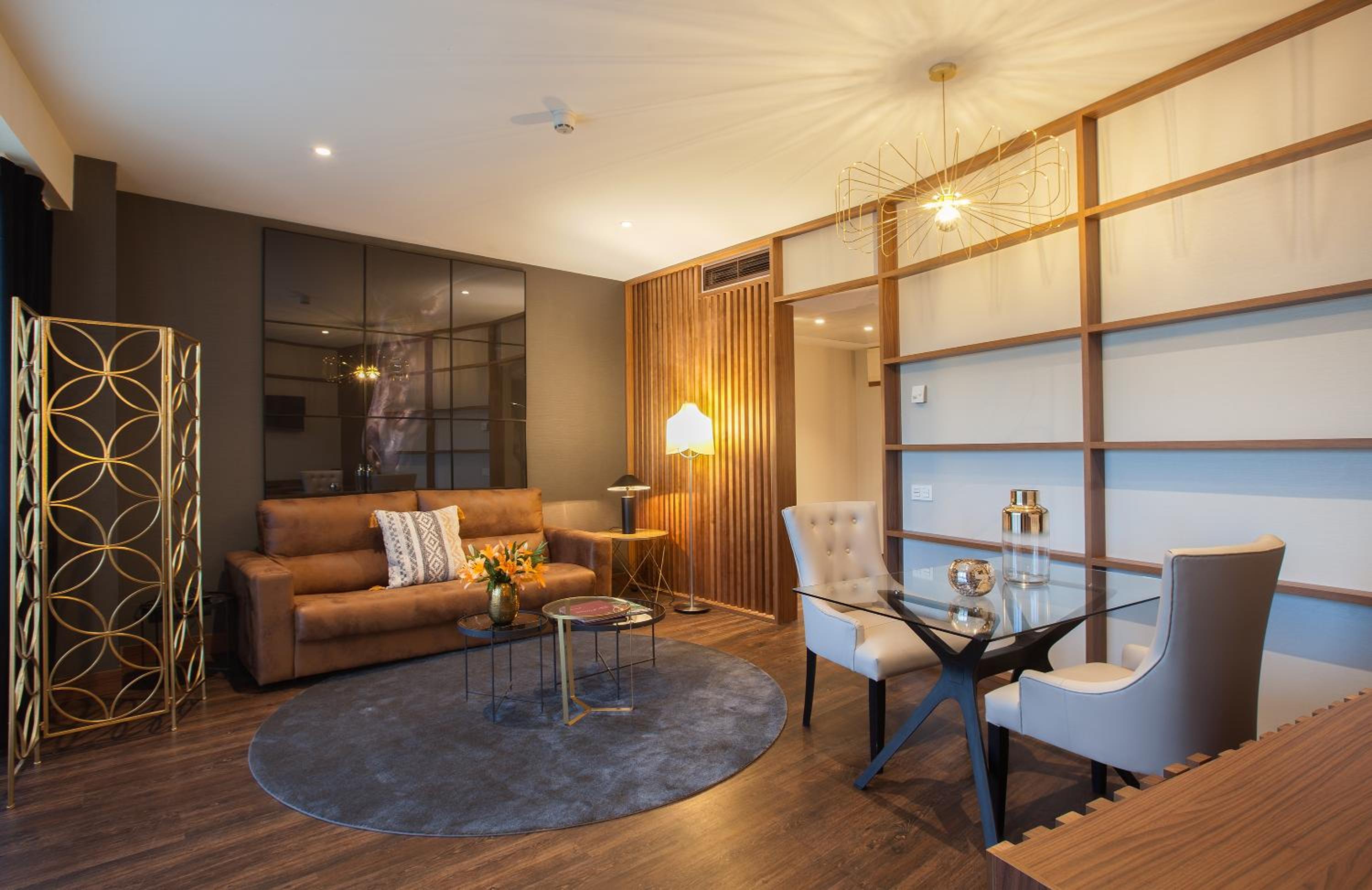 Suite - Photo 6