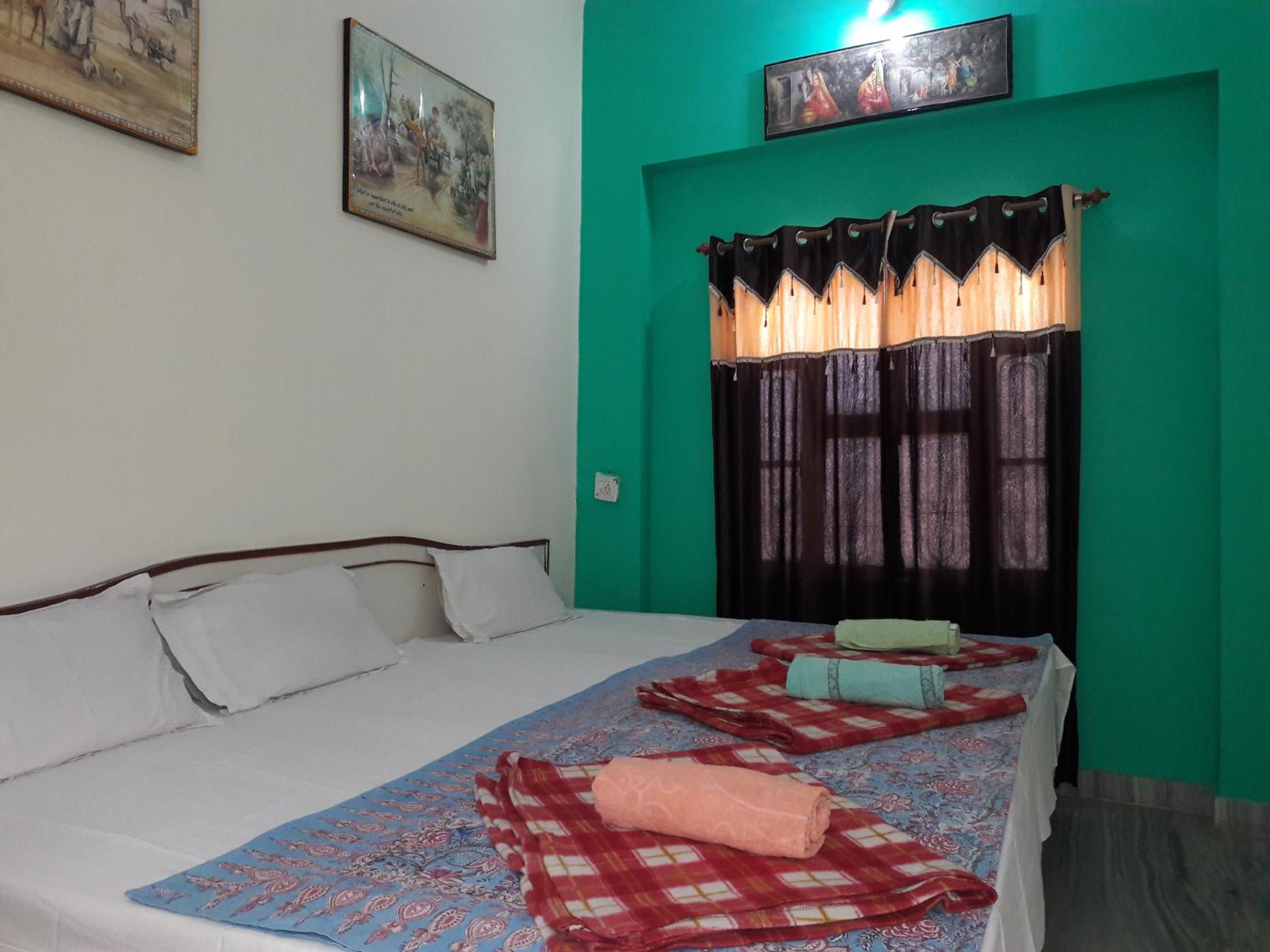 Double Room with Private Bathroom photo 1